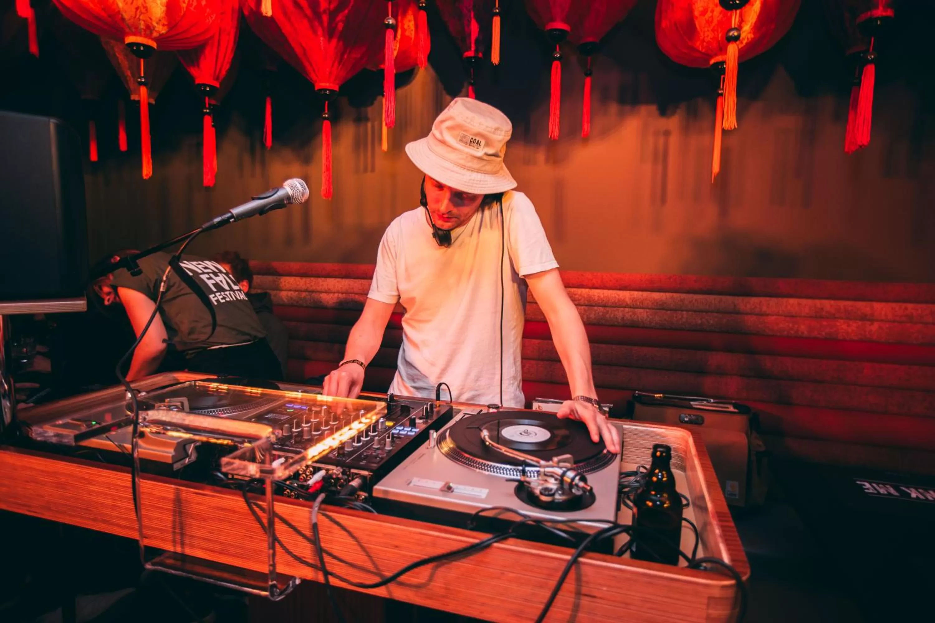 Lounge or bar in Me and All Hotel Dusseldorf, by Hyatt