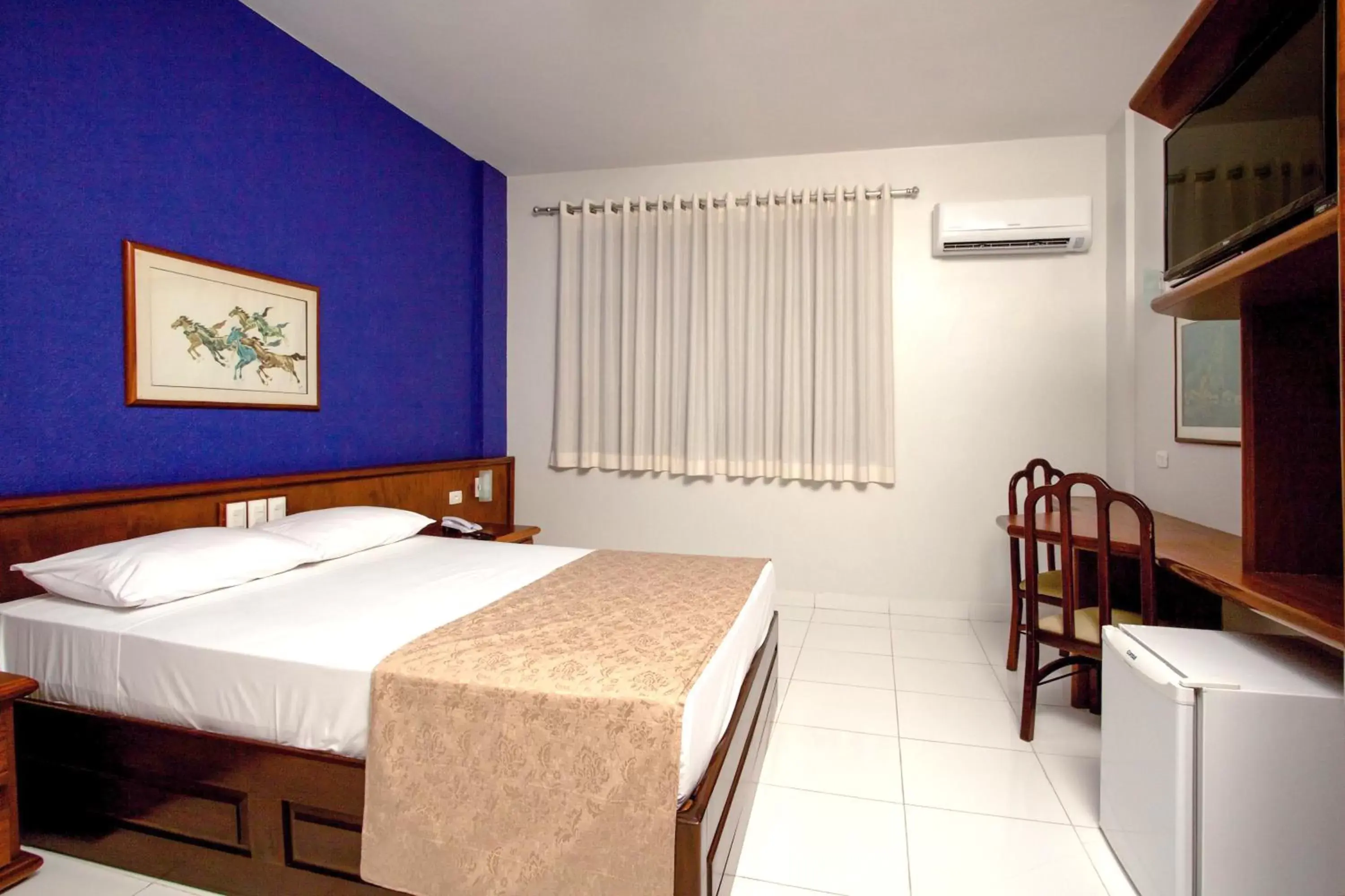 Bed in Bristol Exceler Campo Grande