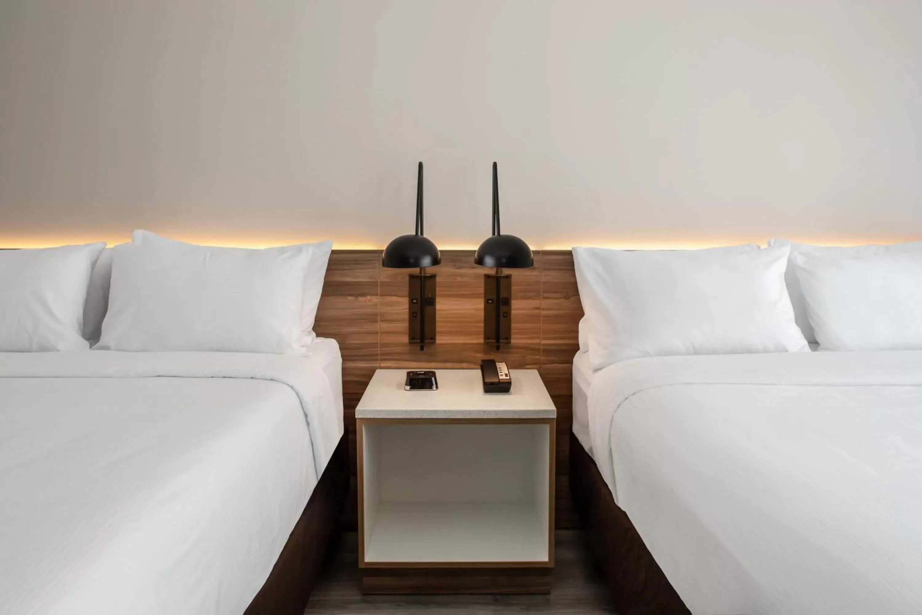 Bedroom, Bed in Wyndham Garden Ft Lauderdale Airport & Cruise Port