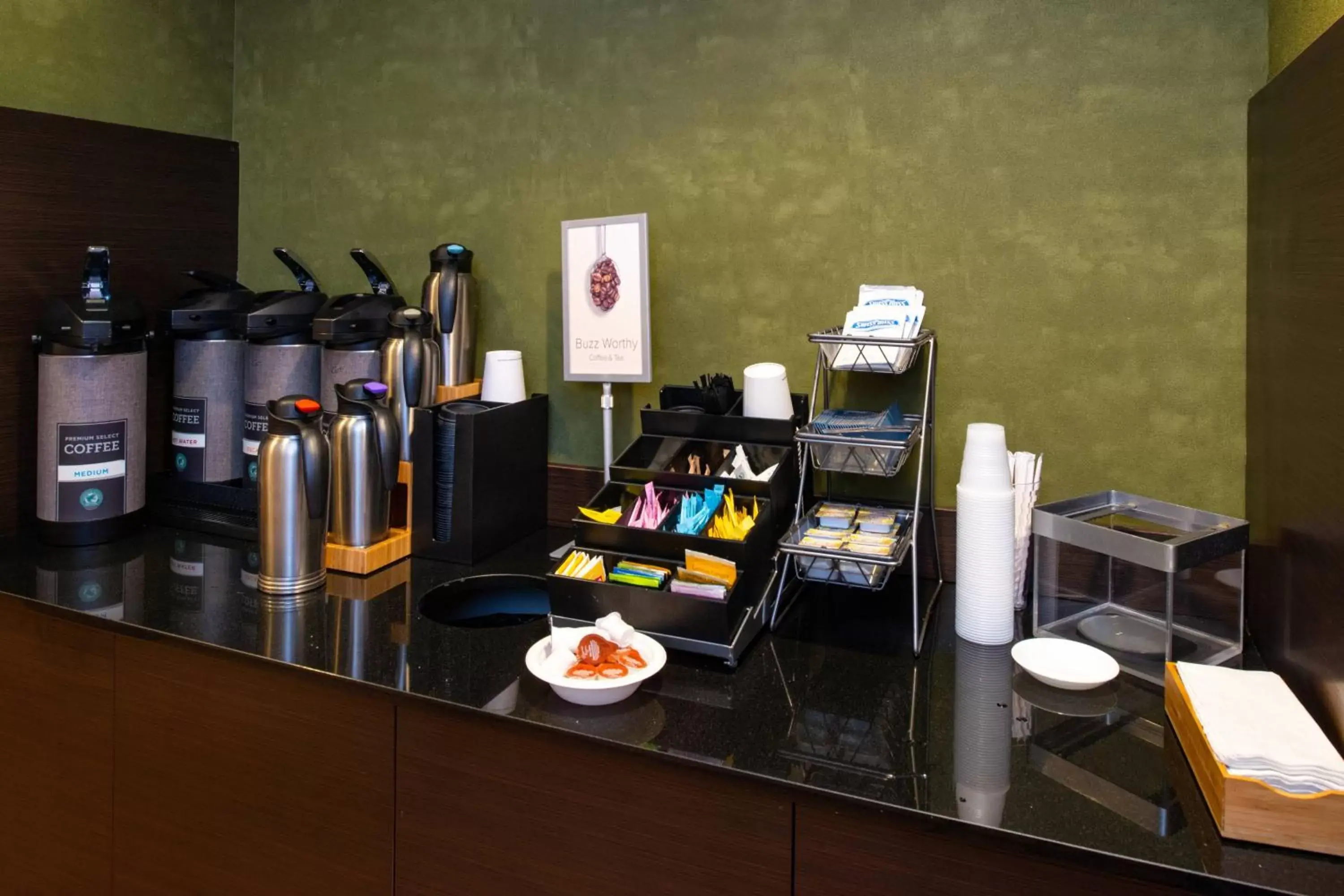 Breakfast in Fairfield Inn & Suites by Marriott Cedar Rapids