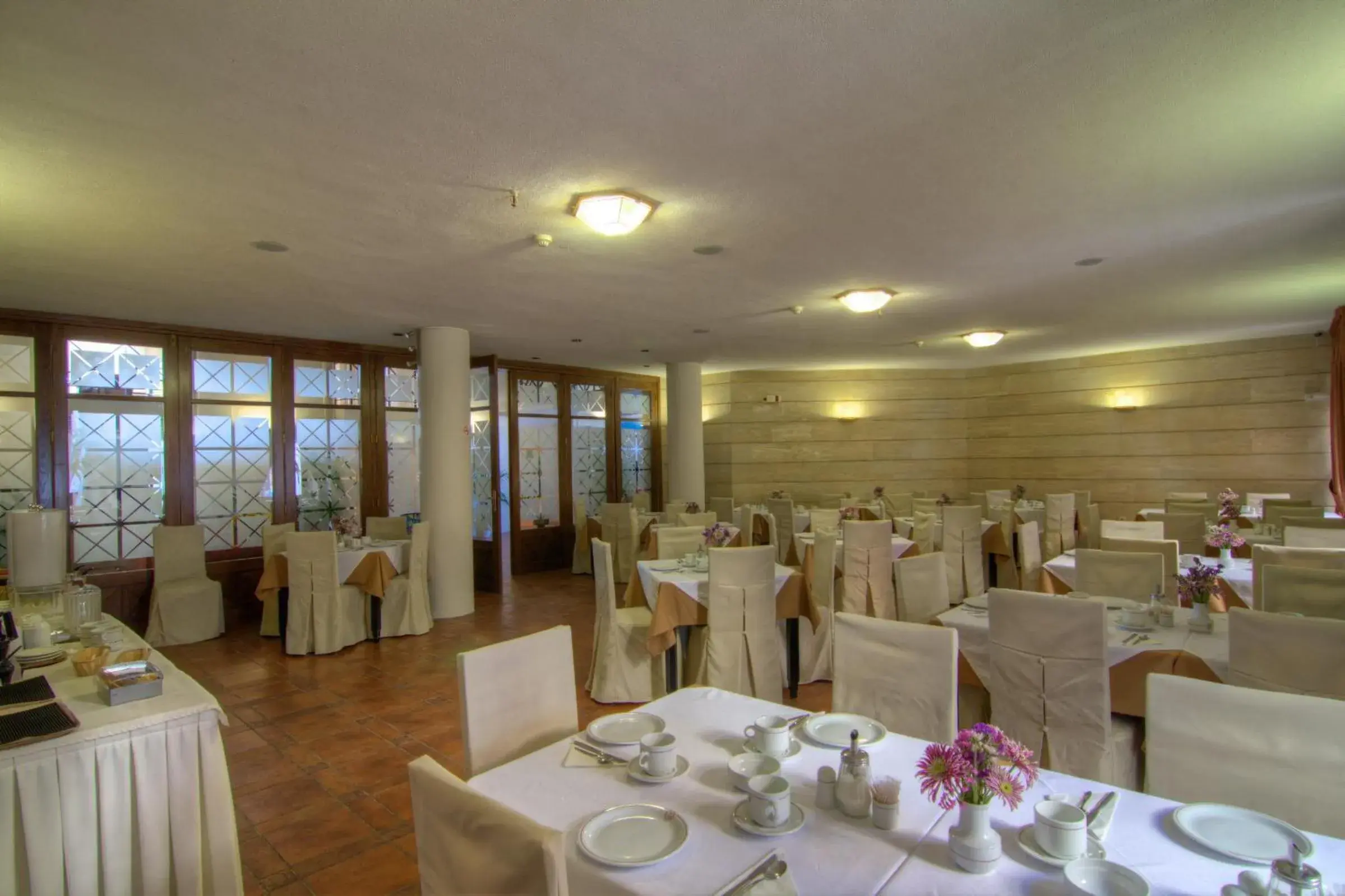 Restaurant/places to eat, Banquet Facilities in Fortezza Hotel