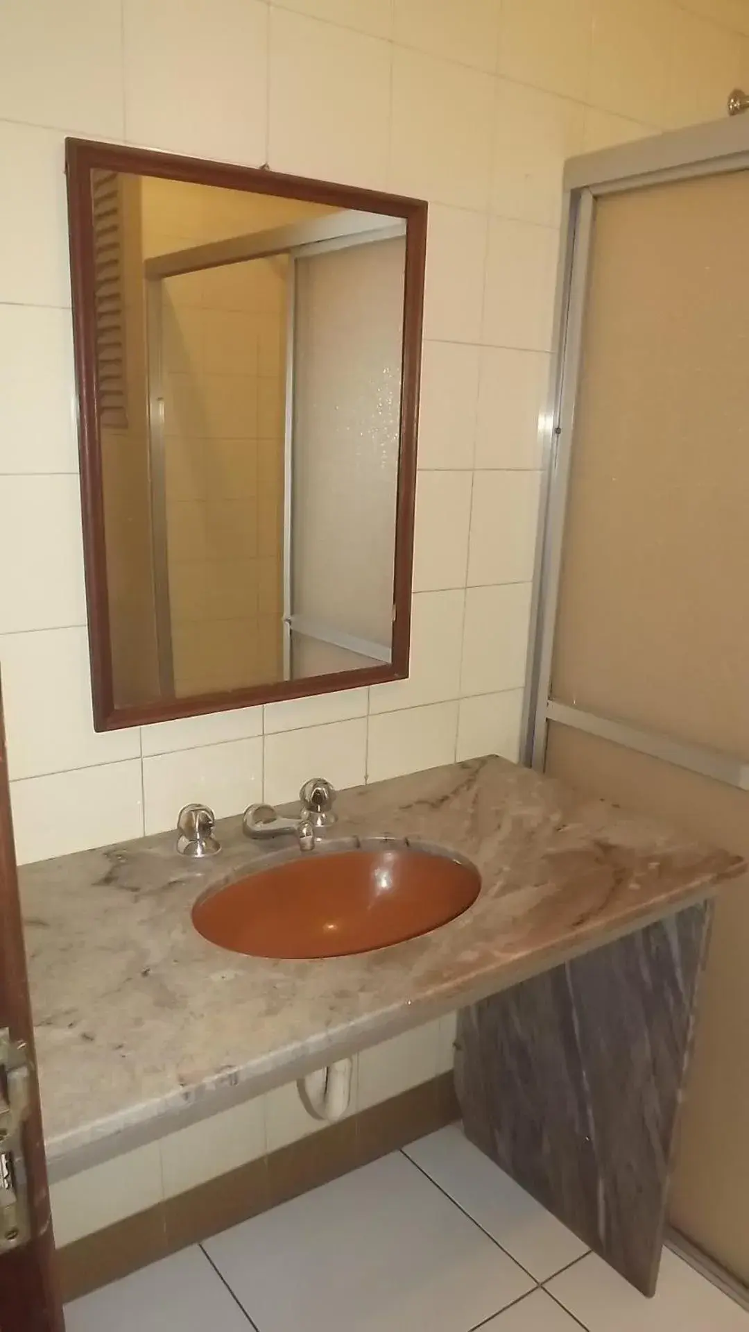 Bathroom in Alvorada Iguassu Hotel
