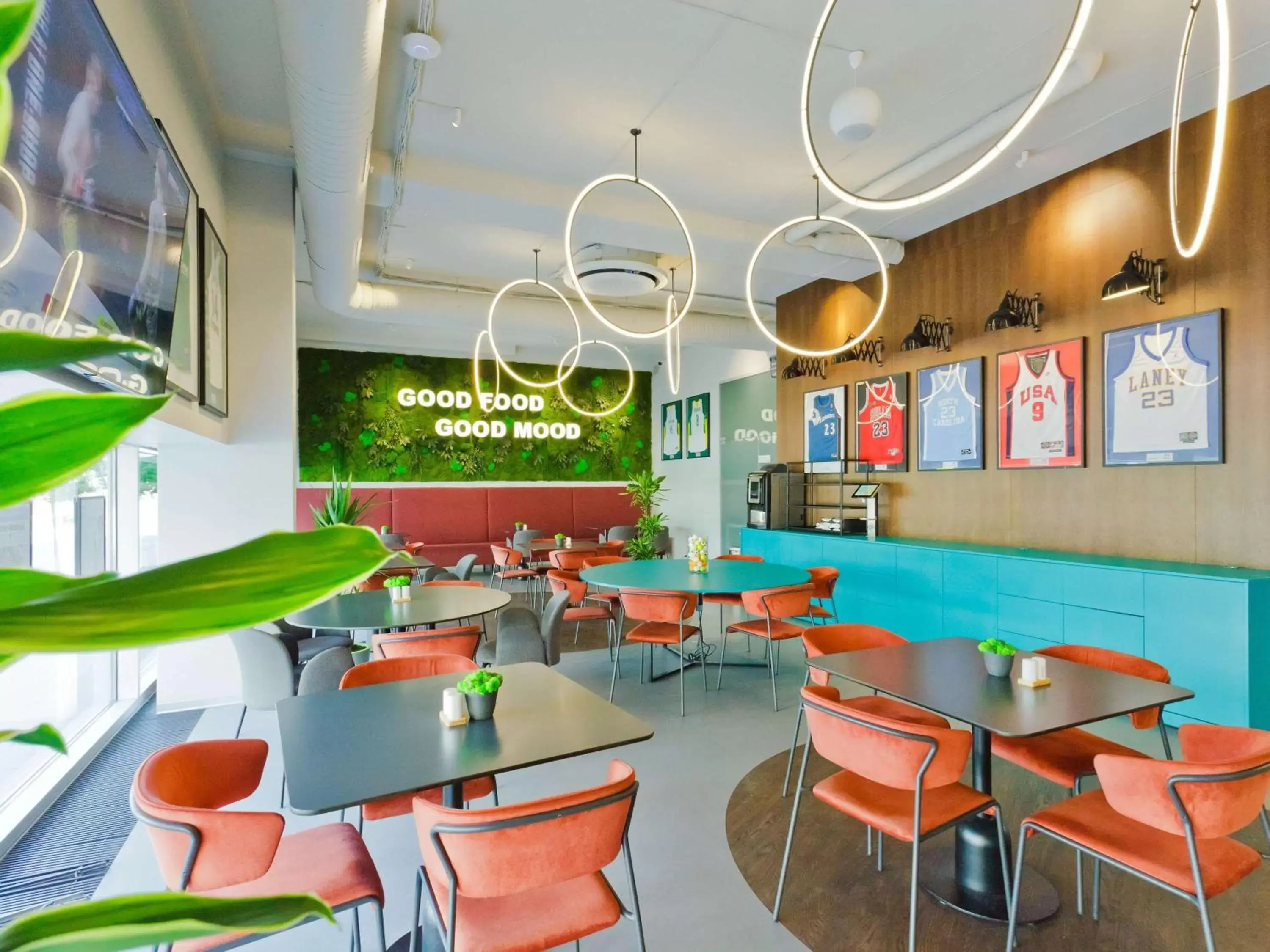 Restaurant/Places to Eat in IBIS Styles Kaunas Centre