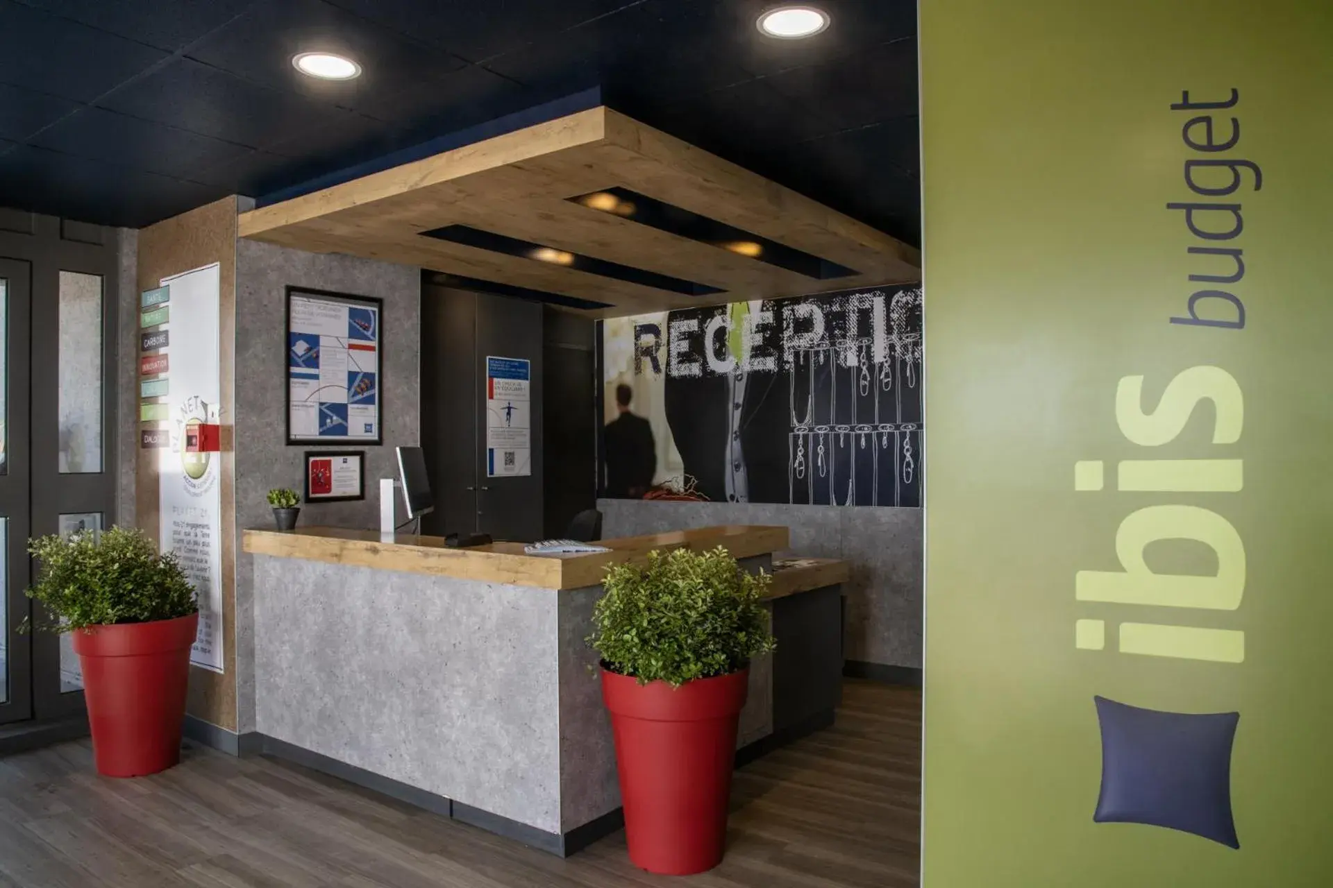 Lobby or reception in ibis budget Menton Bord de Mer Lobby or reception in ibis budget Menton Bord de Mer