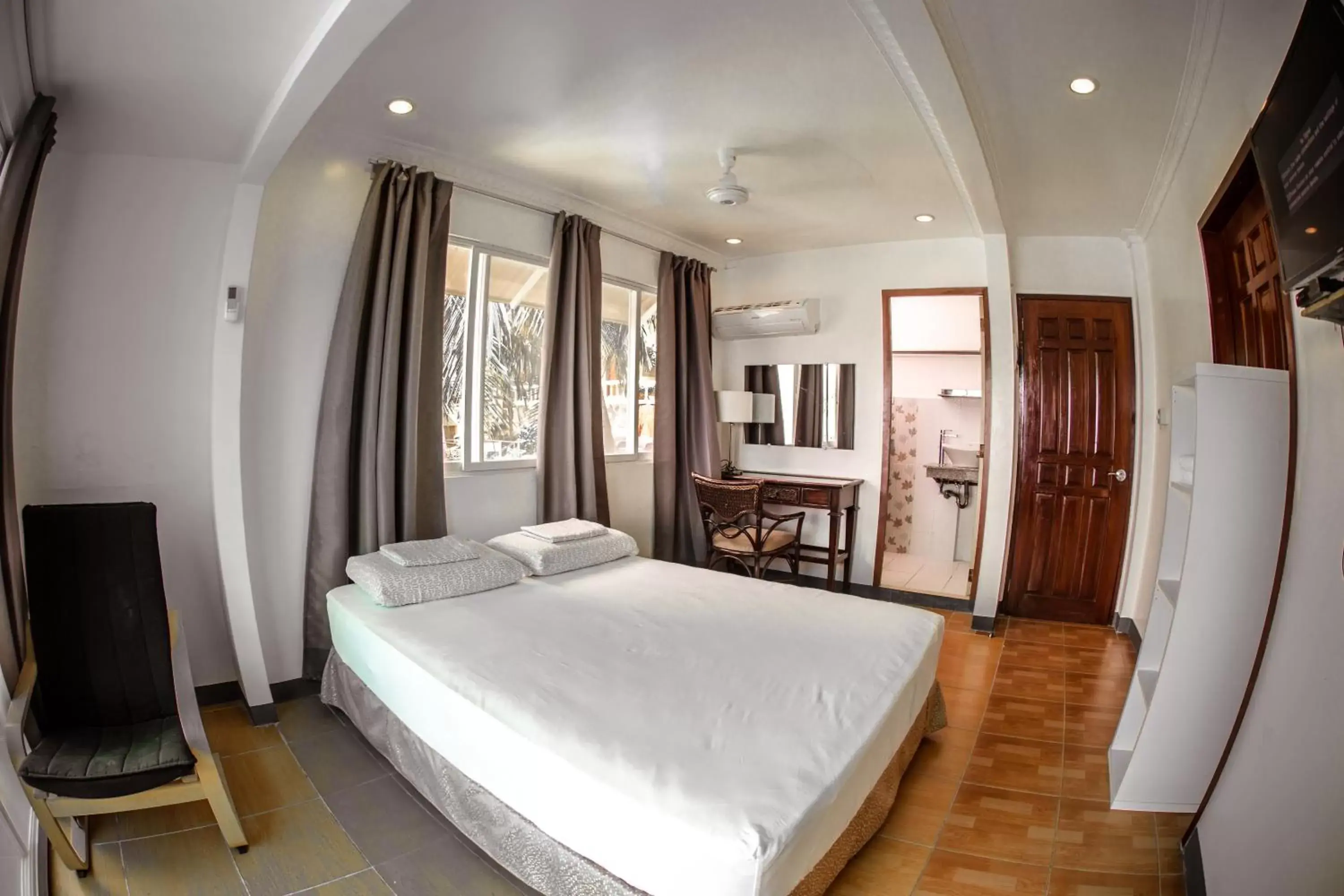 Photo of the whole room, Bed in Oslob Seafari Resort