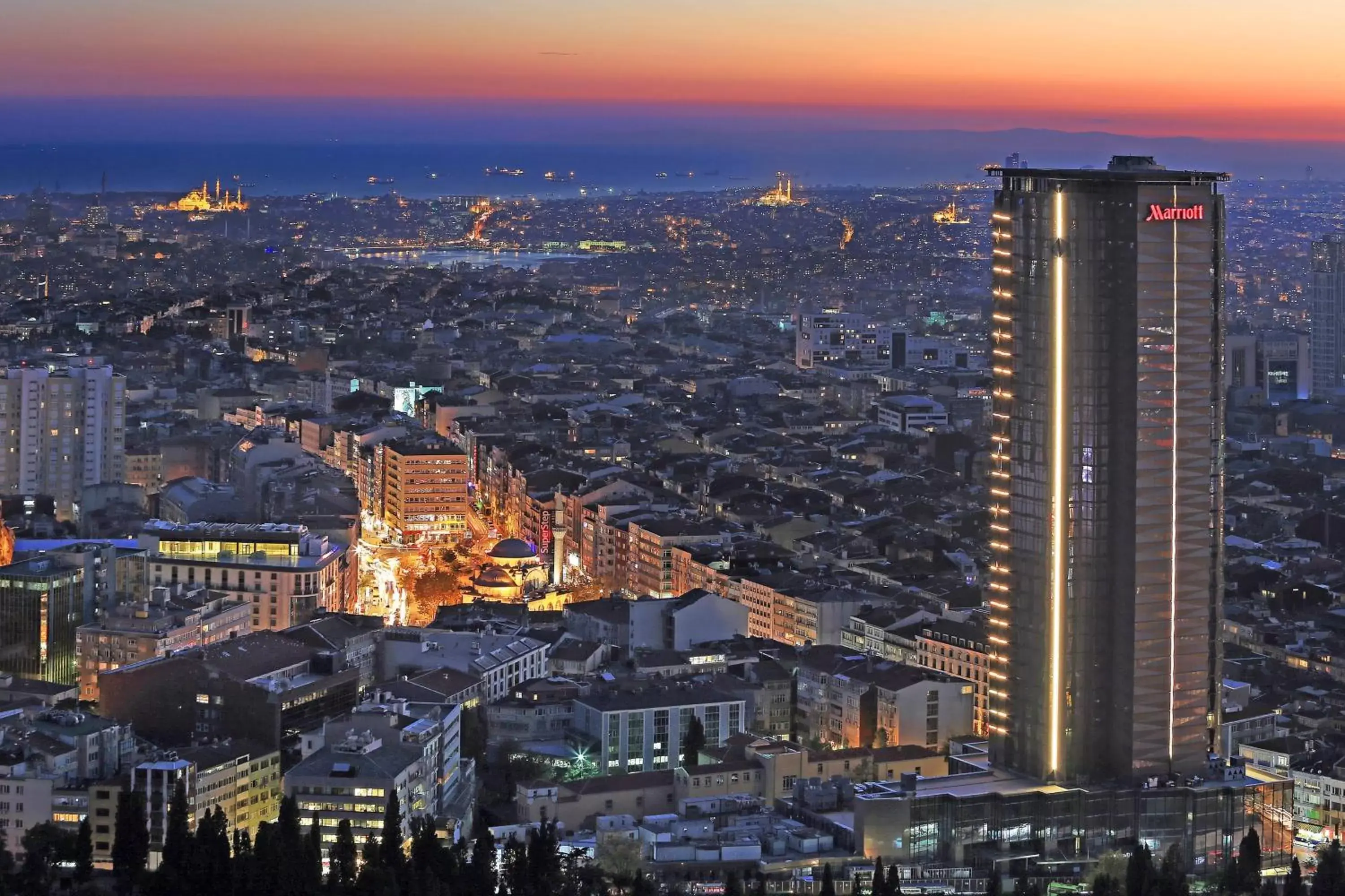Property building, Bird's-eye View in Istanbul Marriott Hotel Sisli