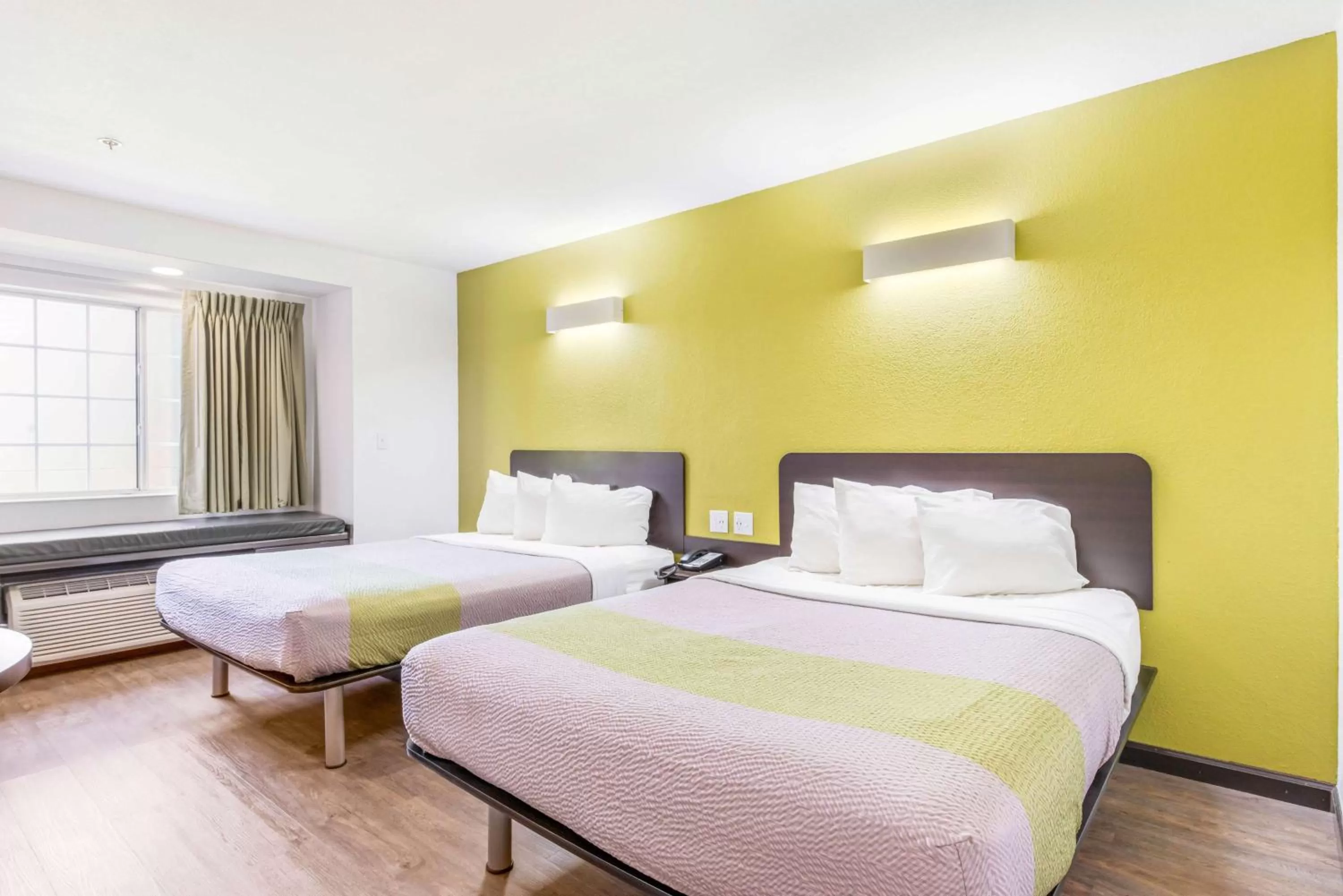 Bedroom, Bed in Motel 6-Gastonia Charlotte I-85