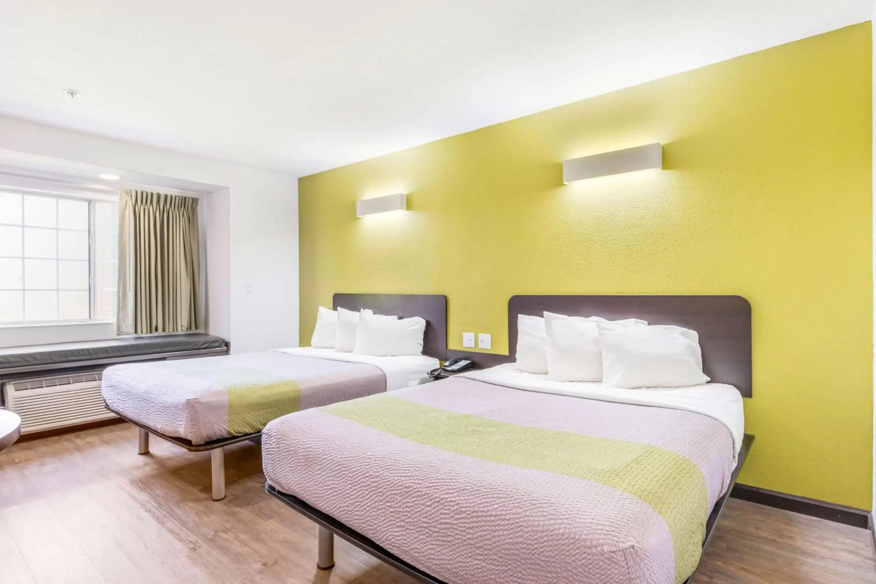 Bedroom, Bed in Motel 6-Gastonia Charlotte I-85 Bedroom, Bed in Motel 6-Gastonia Charlotte I-85