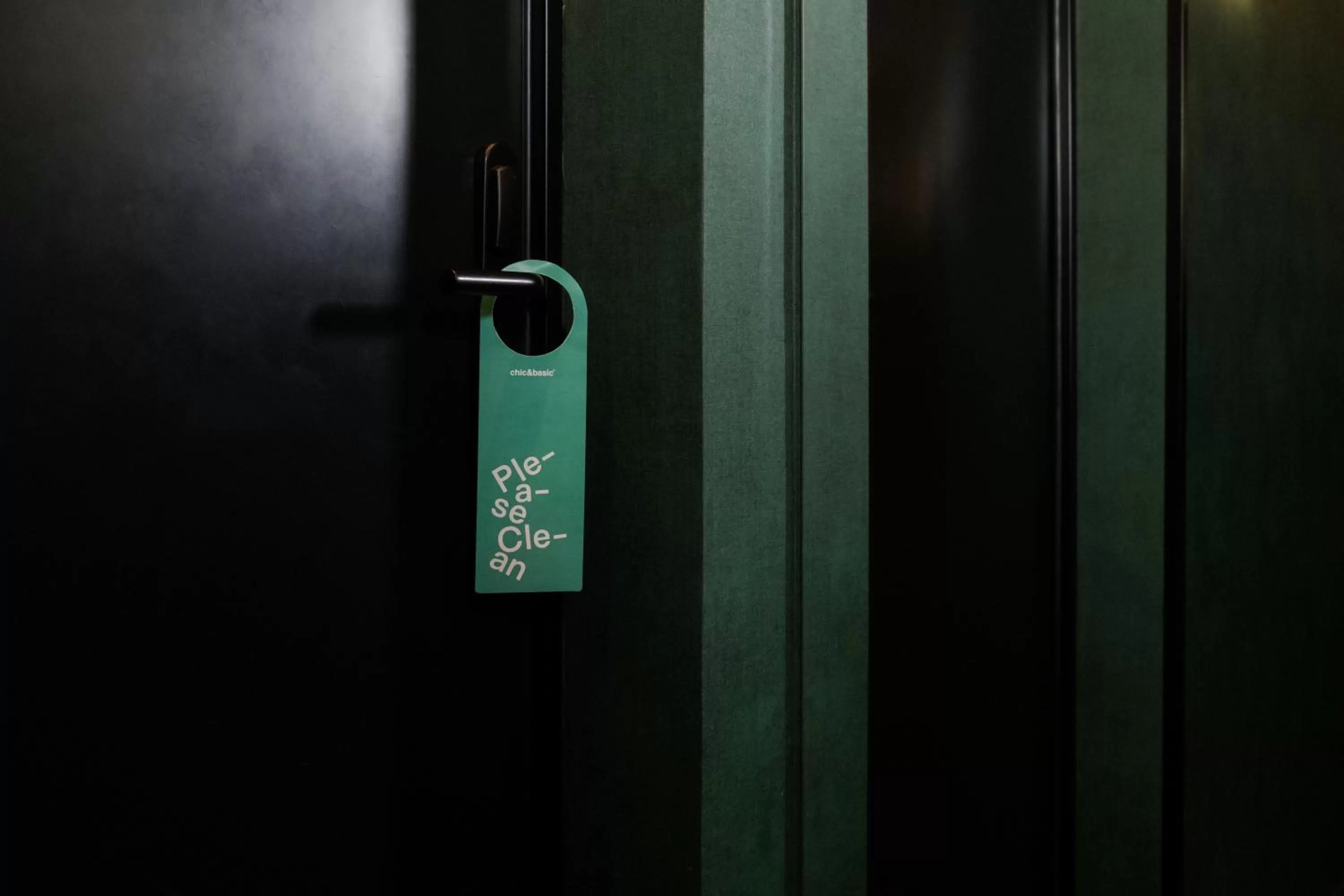 Decorative detail in chic&basic Gravity