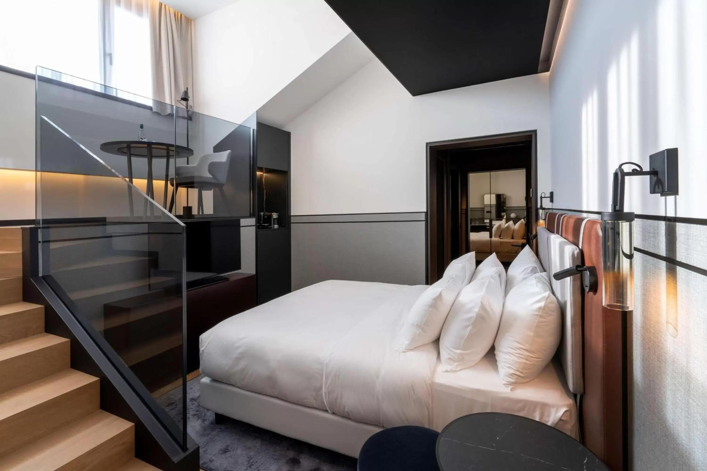 Bedroom, Bed in Radisson Collection Hotel, Palazzo Touring Club Milan