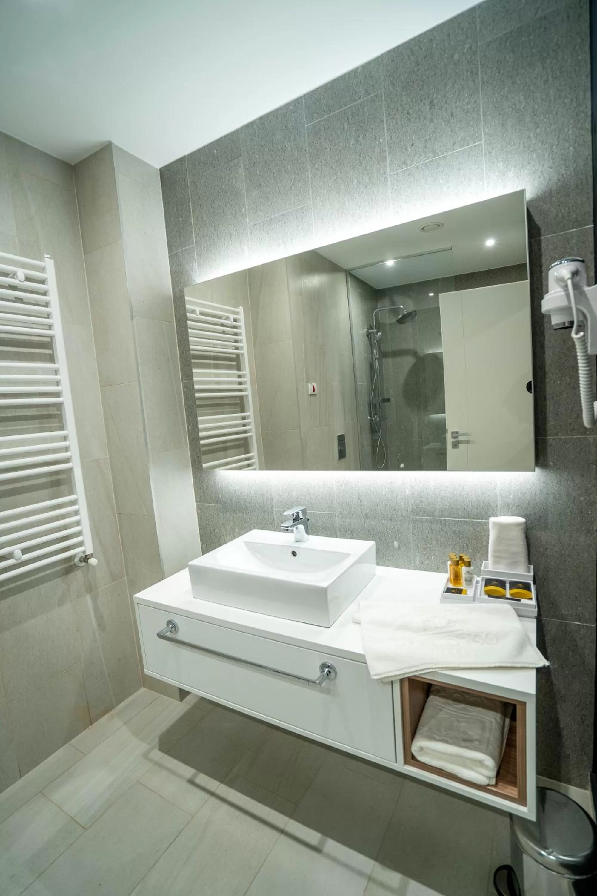 Bathroom in Hotel Del Corso