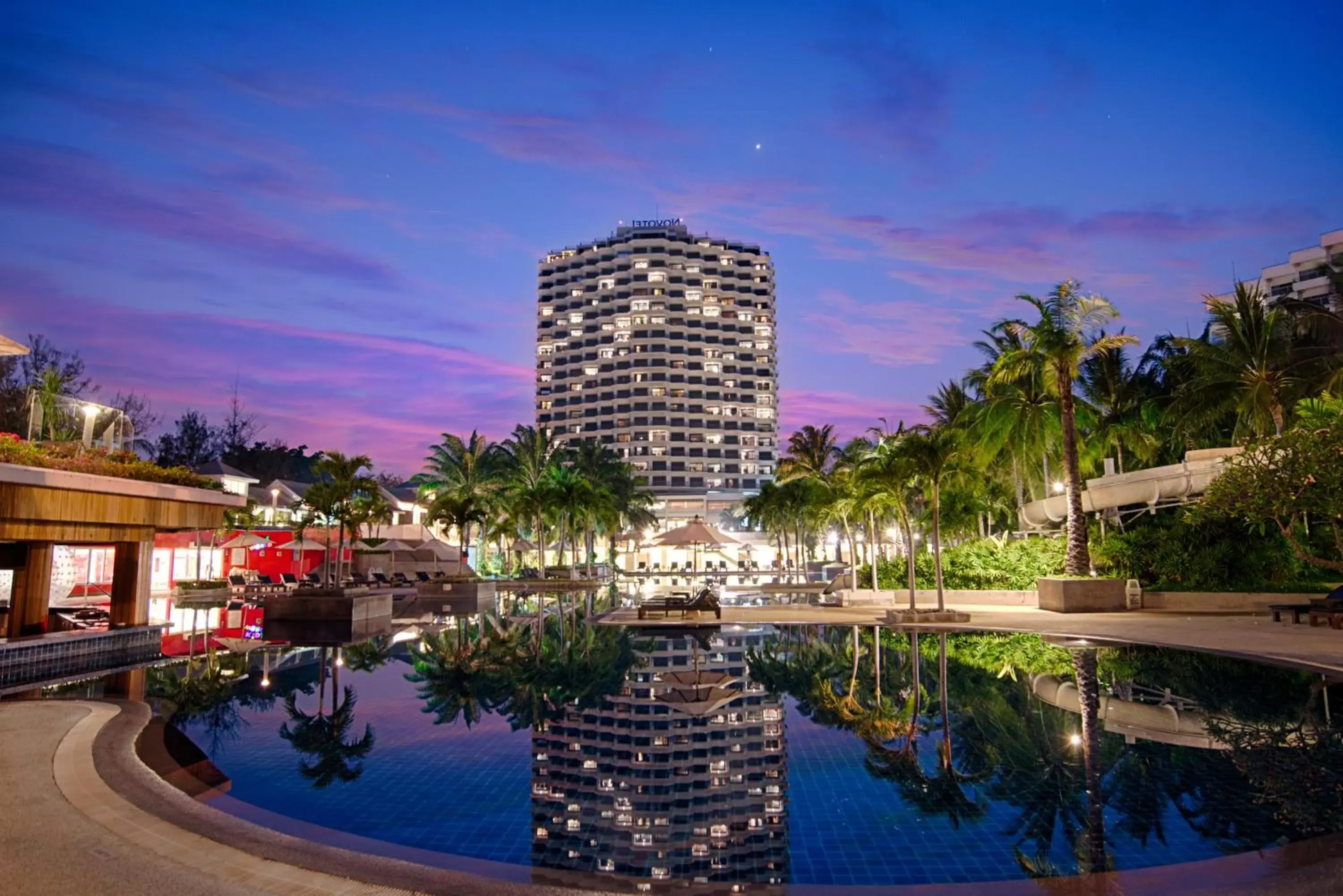 Bird's eye view, Swimming Pool in Radisson Resort & Spa Hua Hin