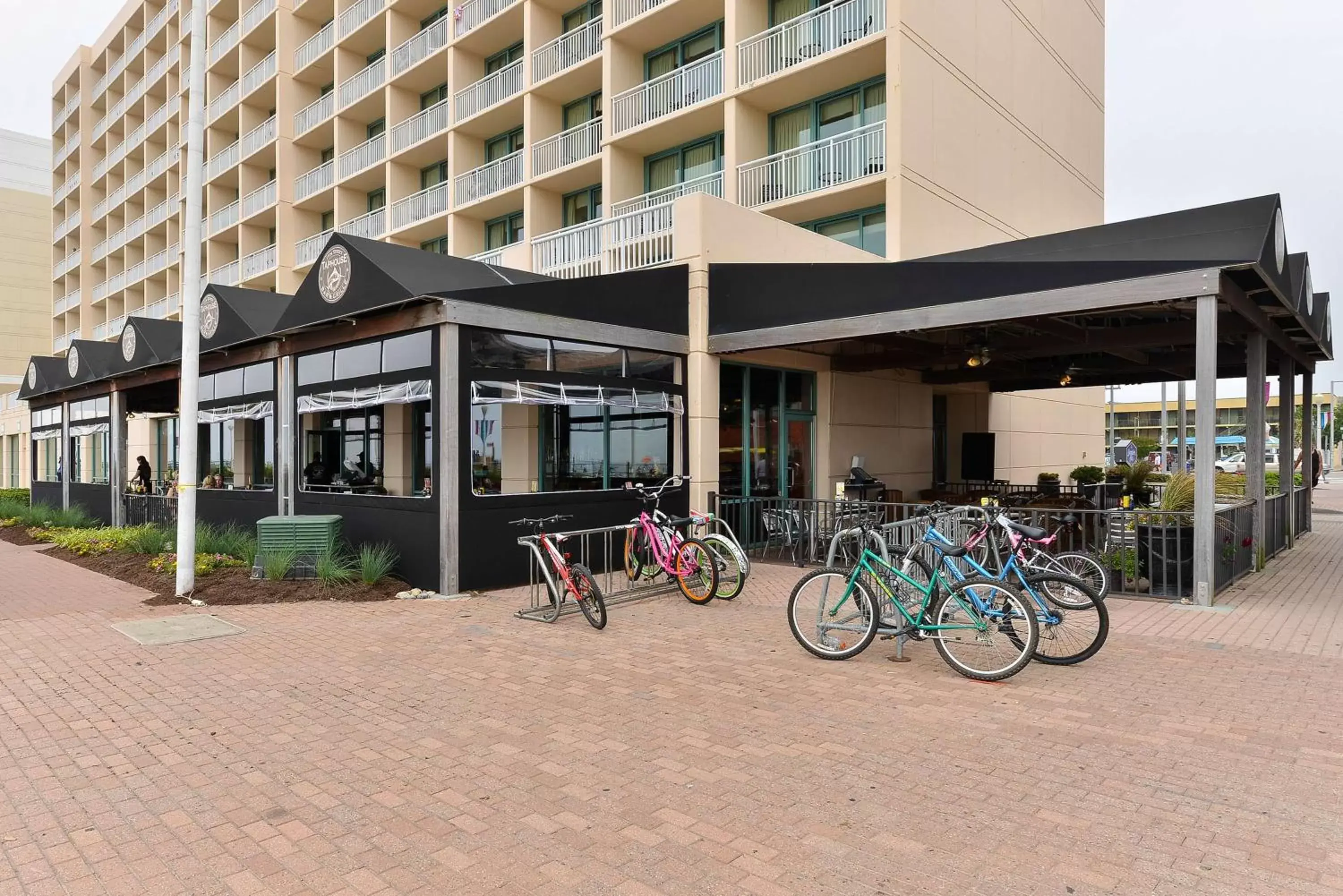 Property Building in Hampton Inn Virginia Beach-Oceanfront South