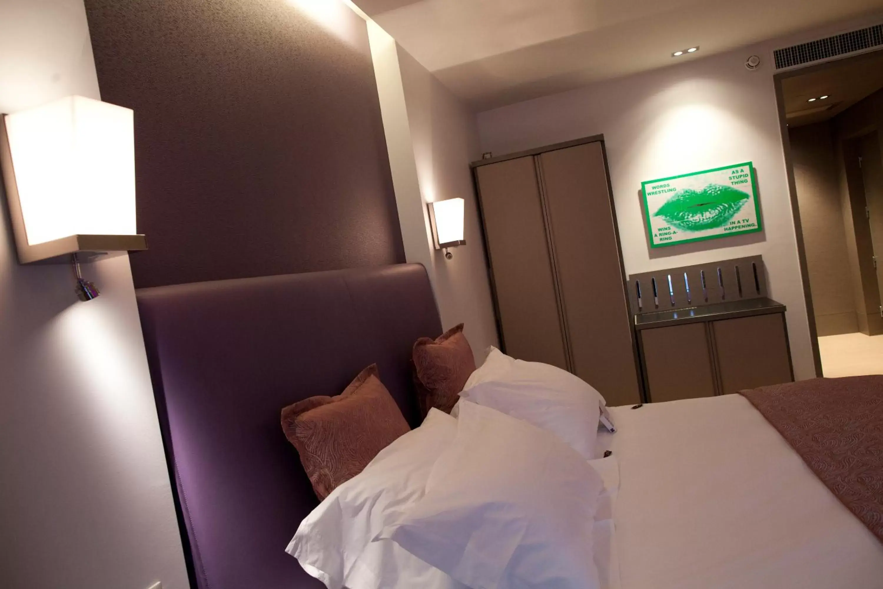 Decorative detail, Bed in Crowne Plaza Verona Fiera by IHG Decorative detail, Bed in Crowne Plaza Verona Fiera by IHG