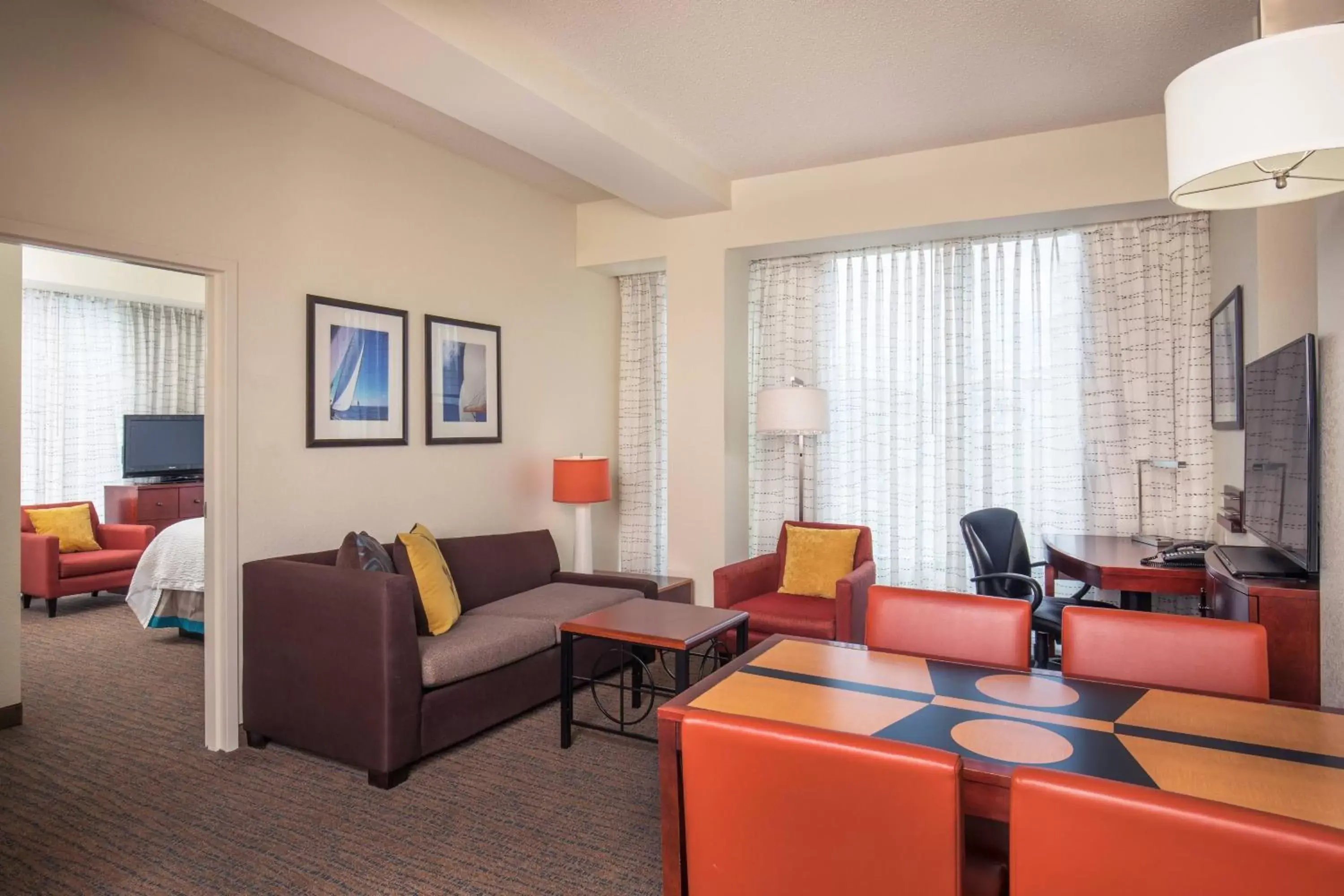 Living room, Seating Area in Residence Inn Portland Downtown Waterfront