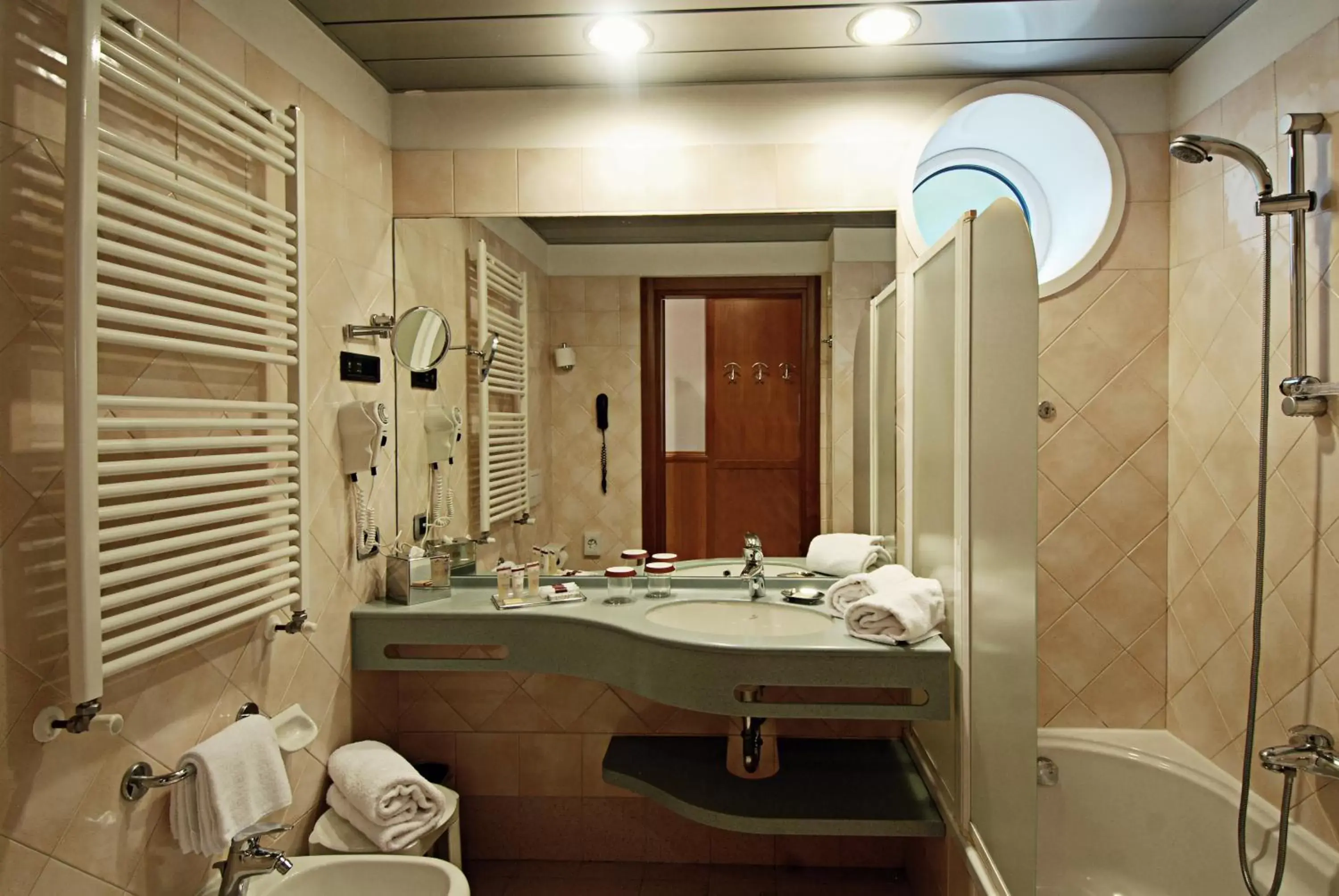 Bathroom in Hotel Caesius Thermae & Spa Resort