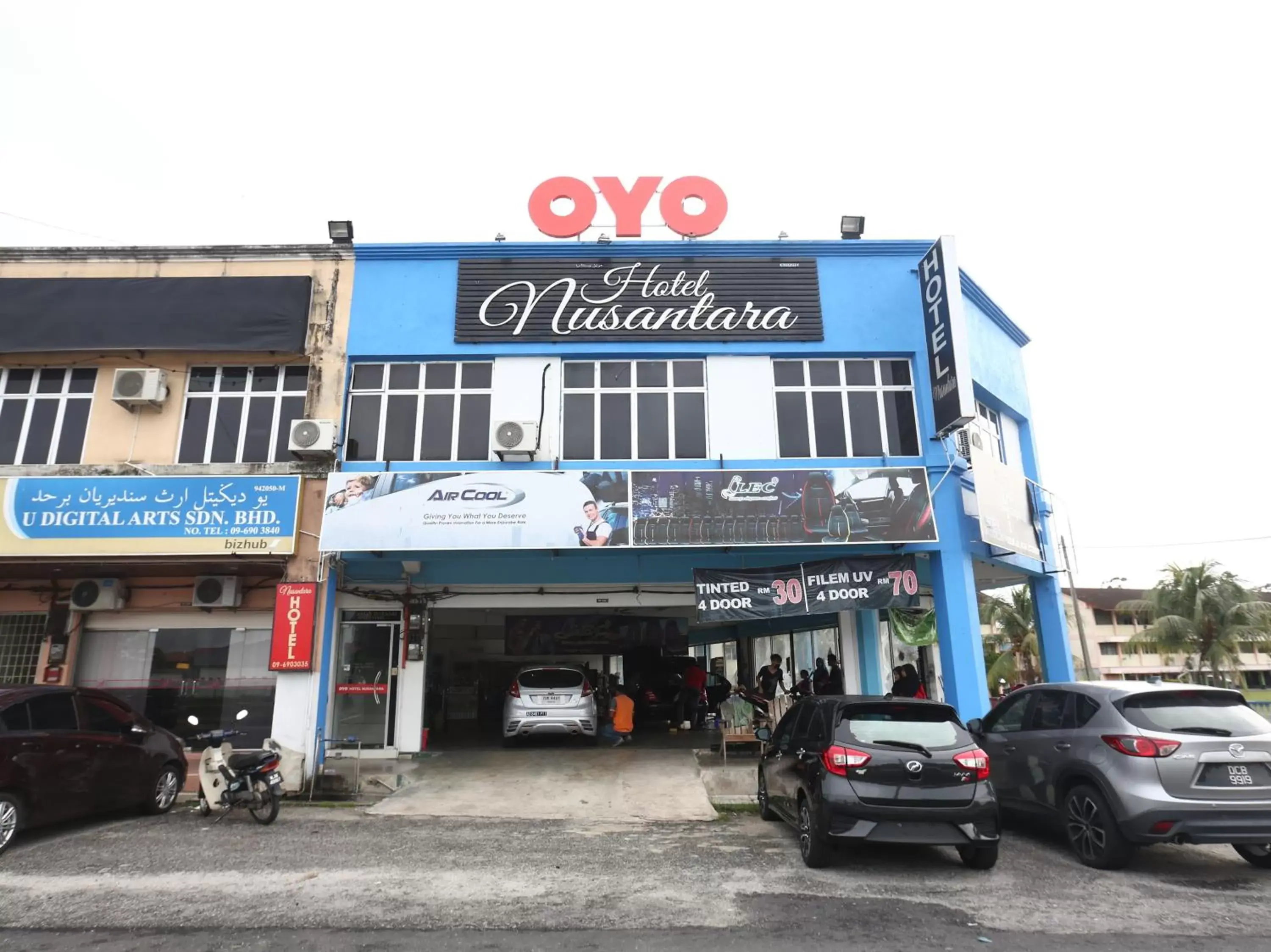 Facade/entrance, Property Building in OYO 89435 Nusantara Group Hotel