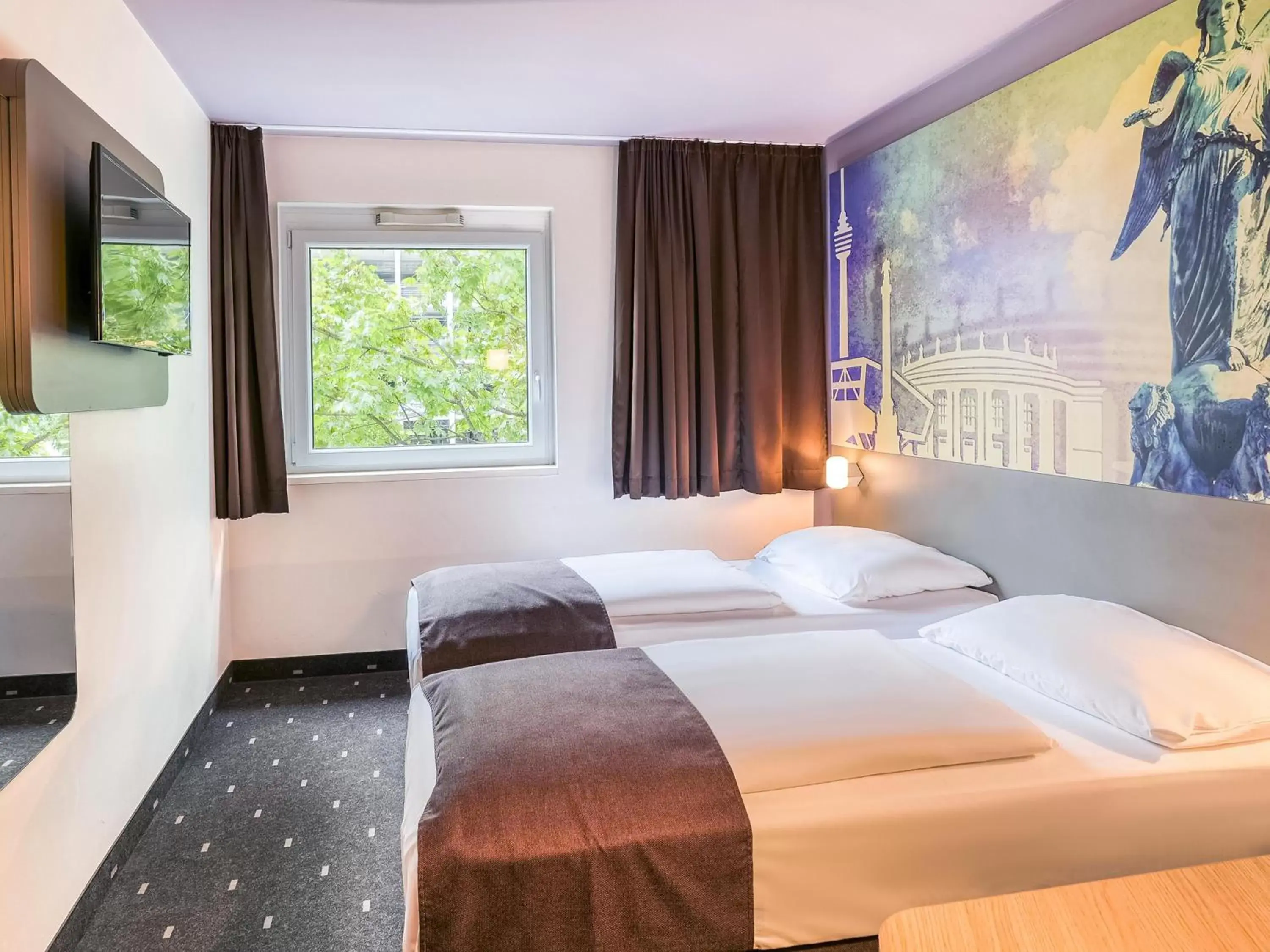 Photo of the whole room, Bed in B&B Hotel Stuttgart-Vaihingen