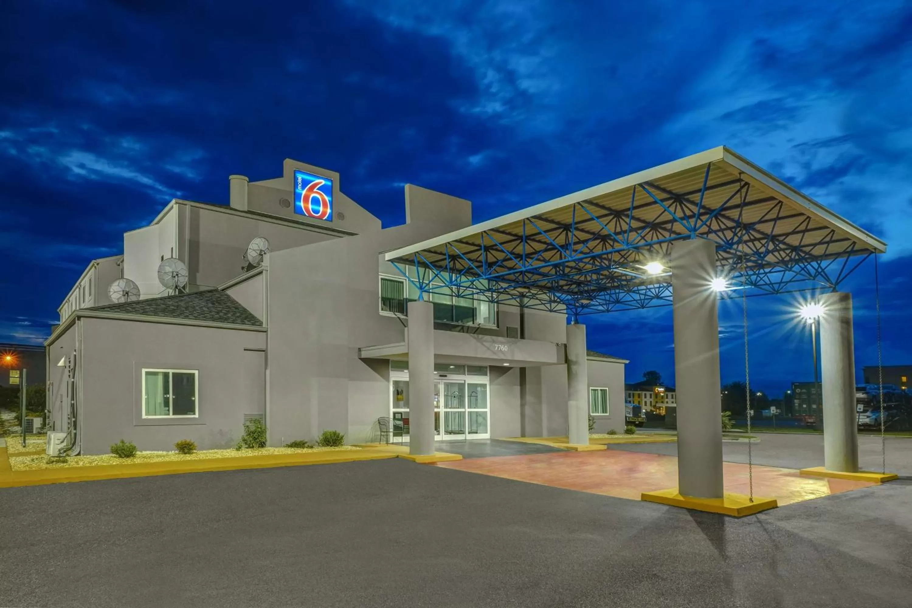 Property building in Motel 6-Montgomery, AL - Airport