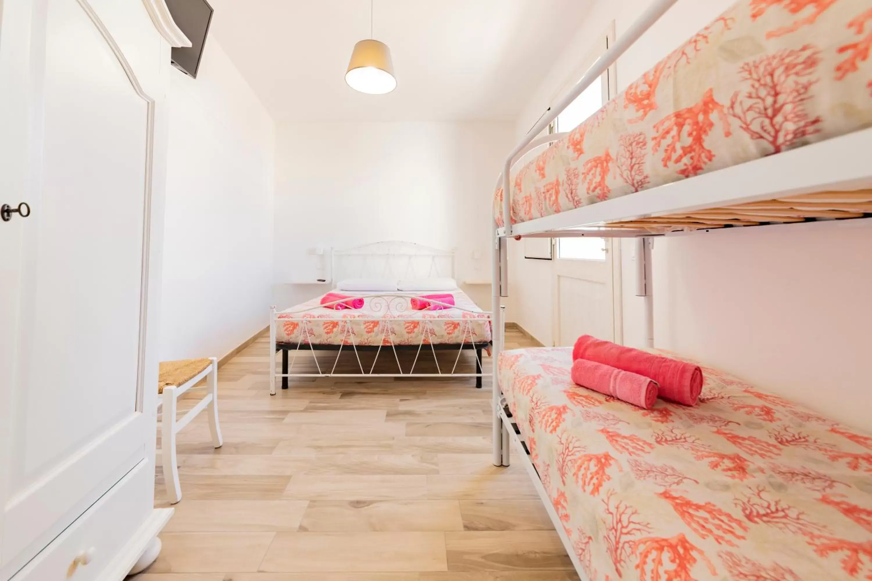 Bunk Bed in Via Roca 55