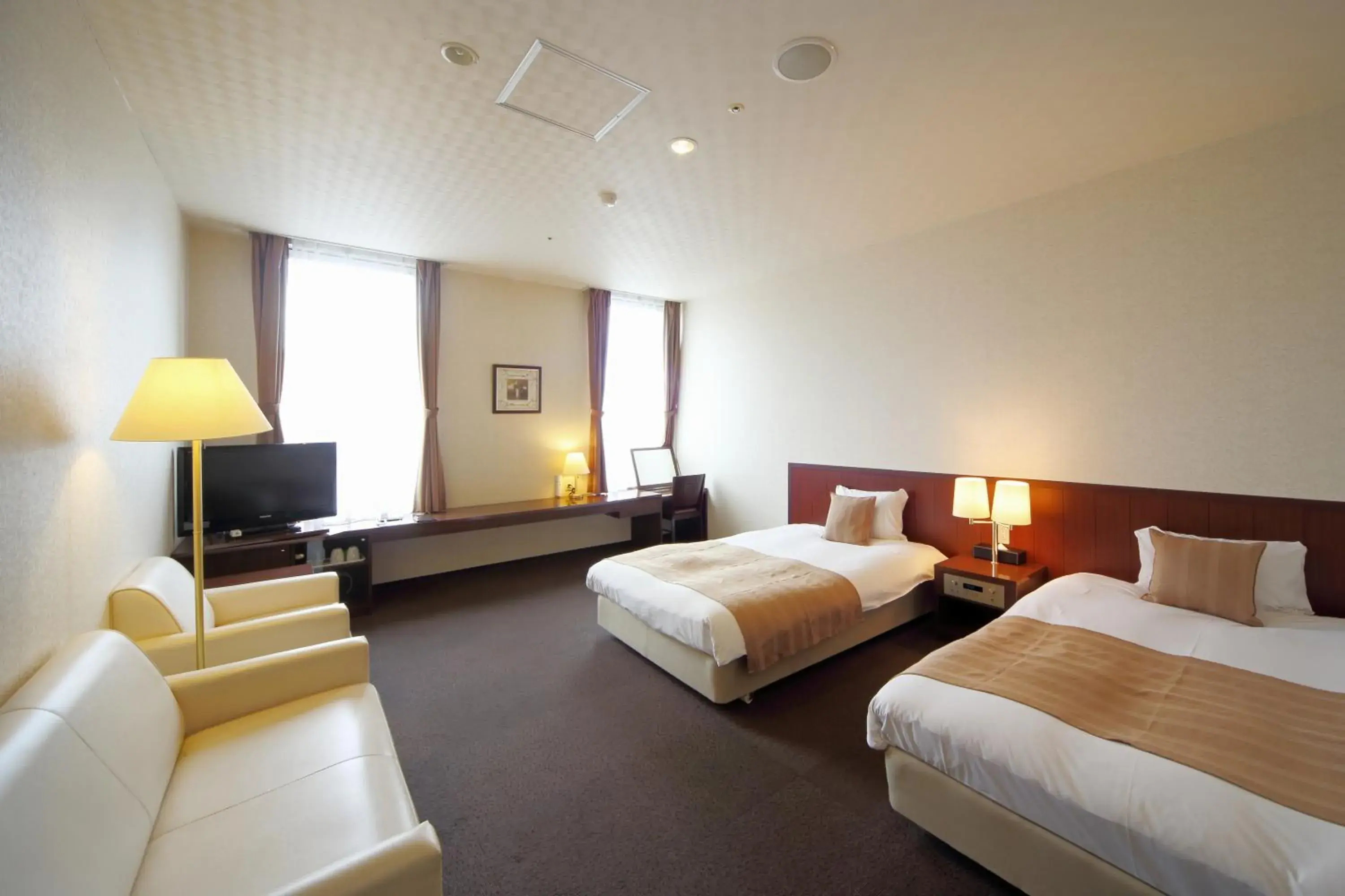 Day, Bed in Asahikawa Toyo Hotel