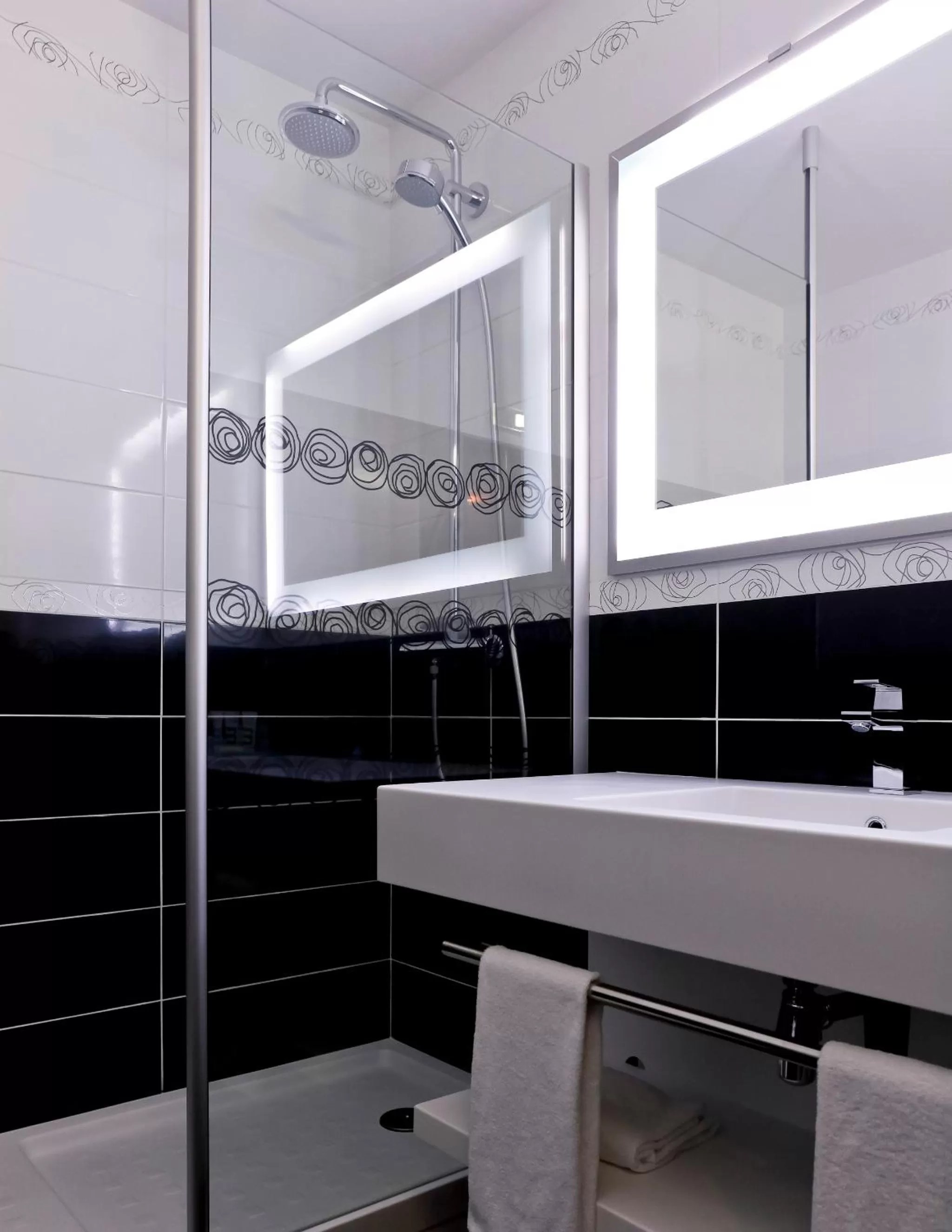 Shower in Hôtel Mercure Lyon Centre Charpennes Parc de la Tête d'Or