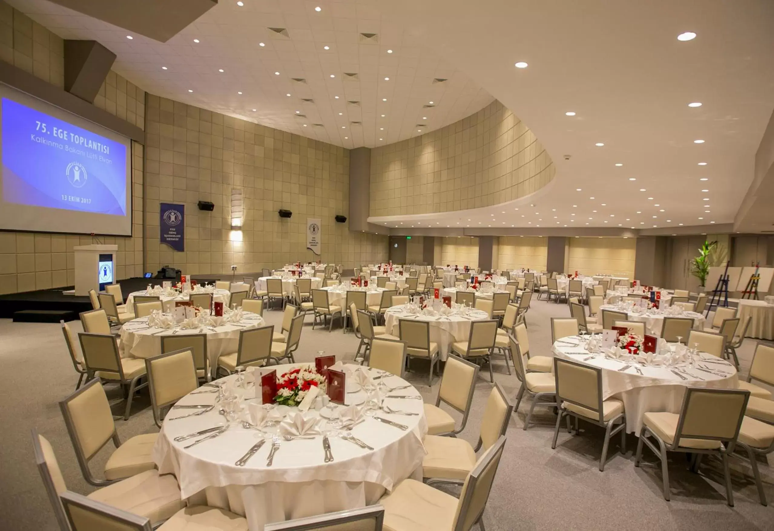 Meeting/conference room, Restaurant/Places to Eat in Karaca Hotel