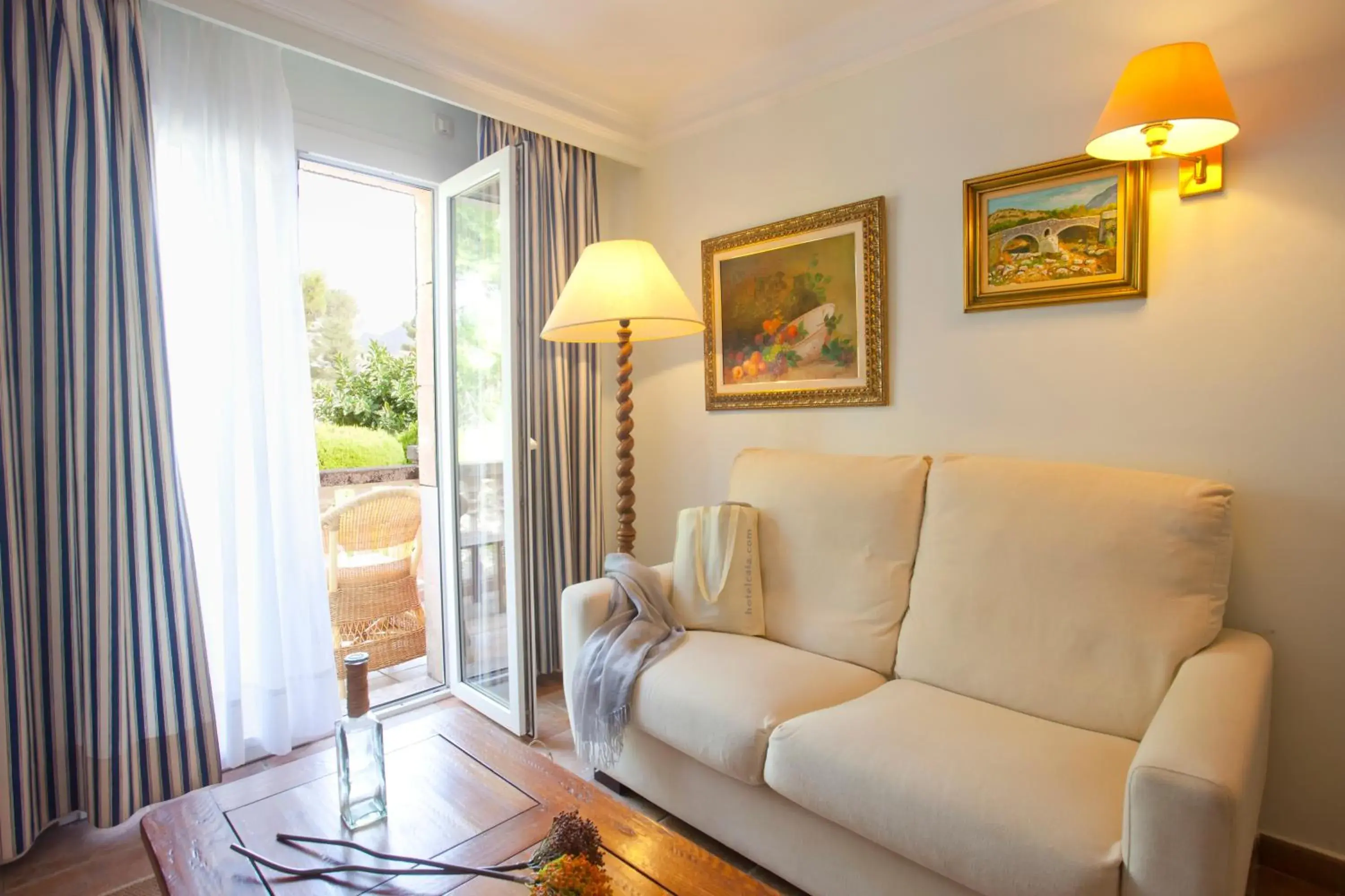 Seating Area in Hotel Cala Sant Vicenc - Adults Only