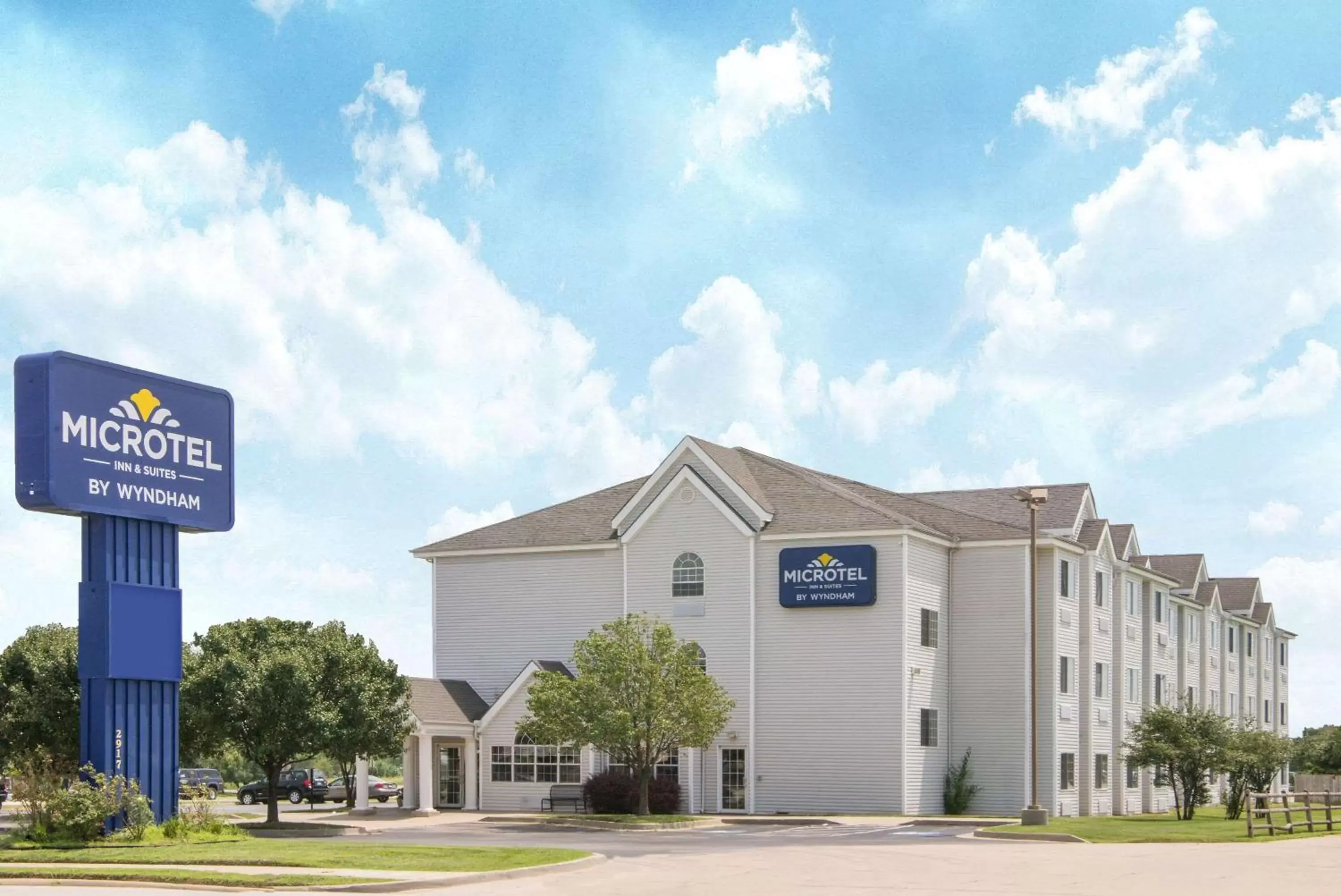 Property building in Microtel Inn and Suites Independence