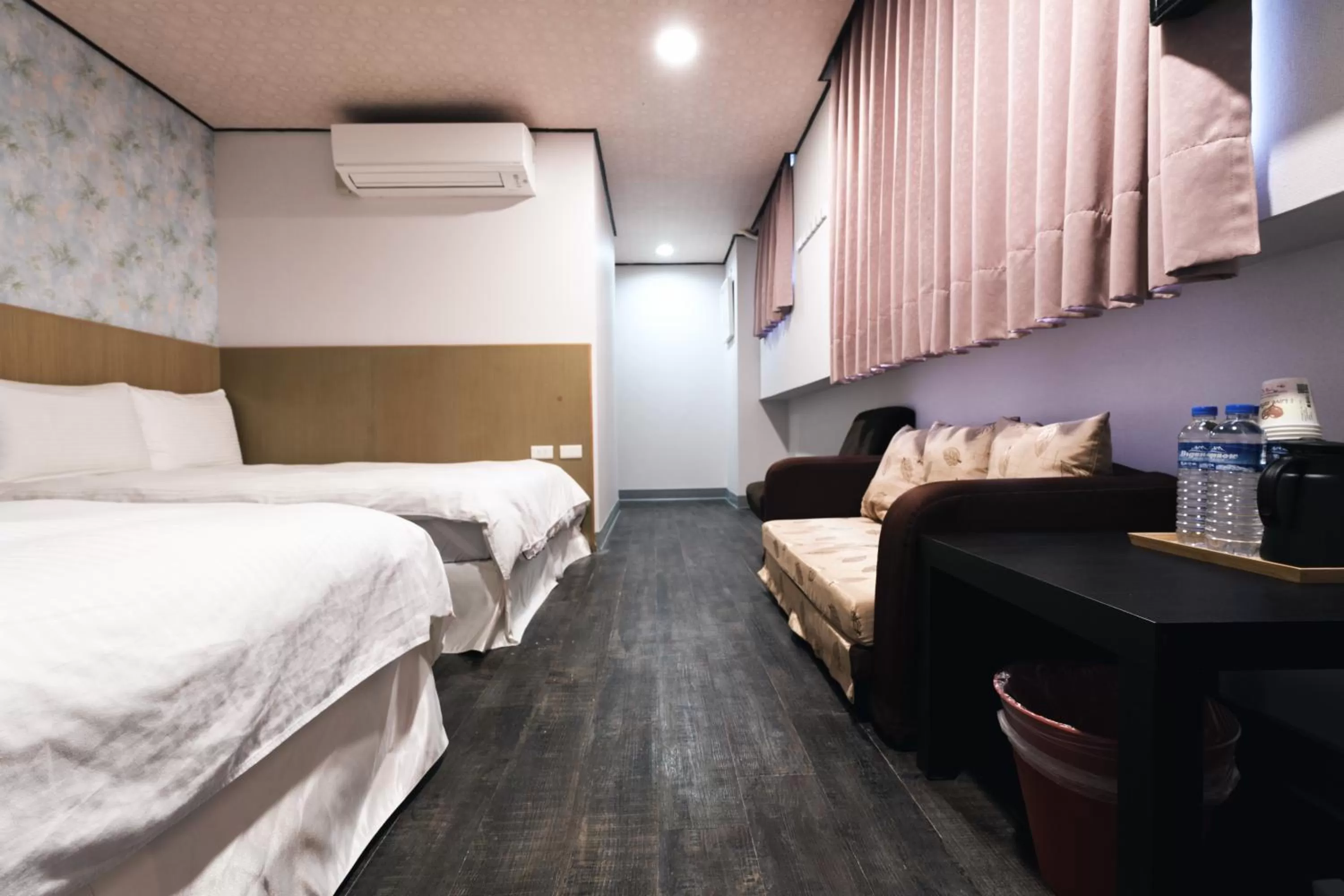 Photo of the whole room, Bed in Sofu Hotel