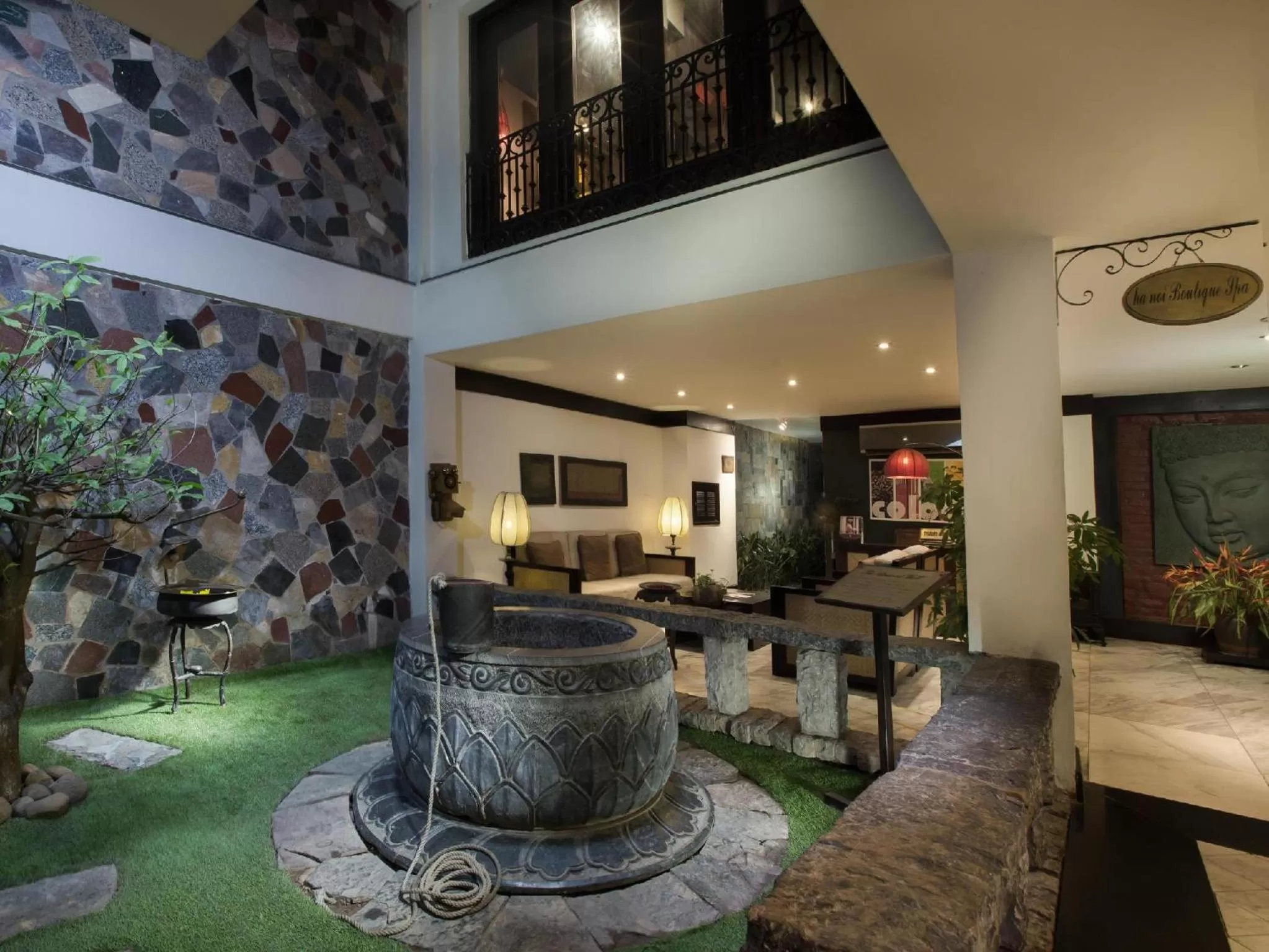 Lobby or reception in Hanoi Boutique Hotel & Spa