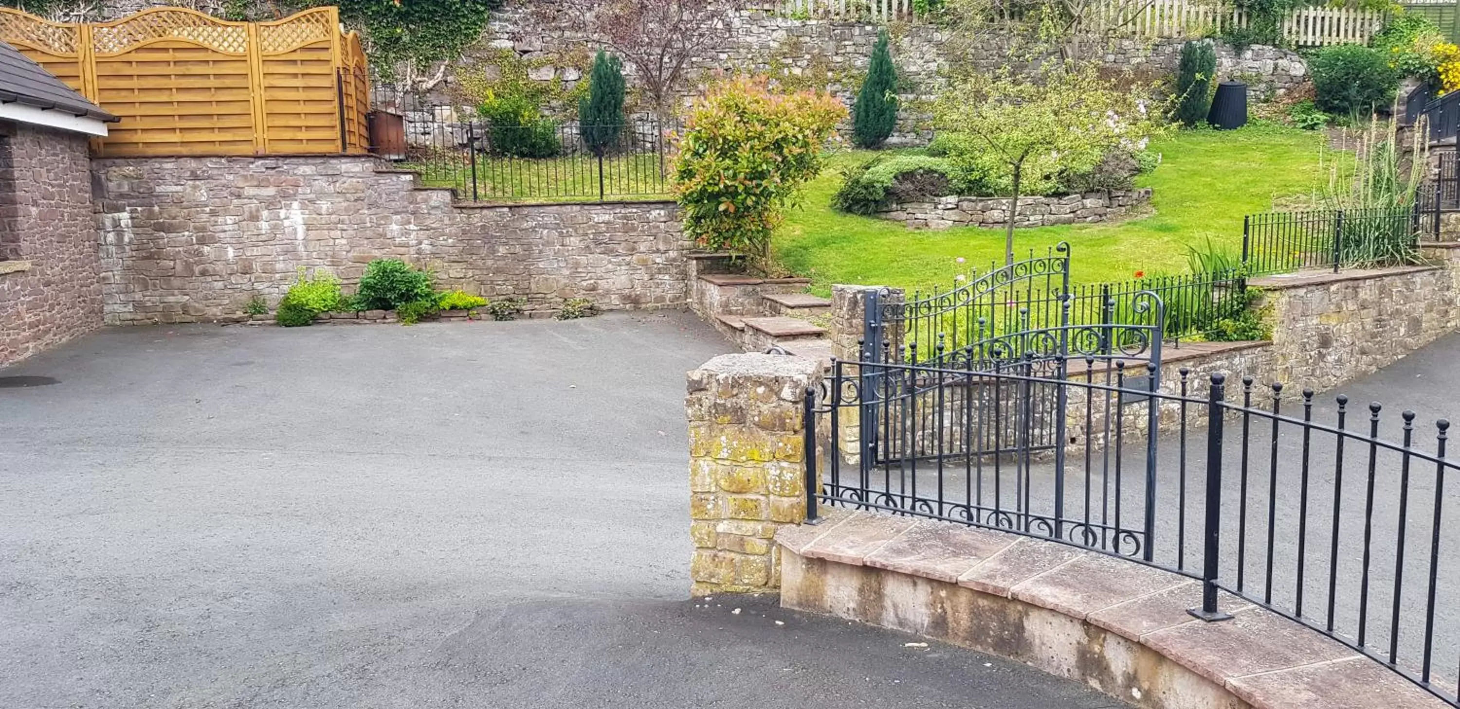 Property building in Mill Lodge-Brecon Beacons