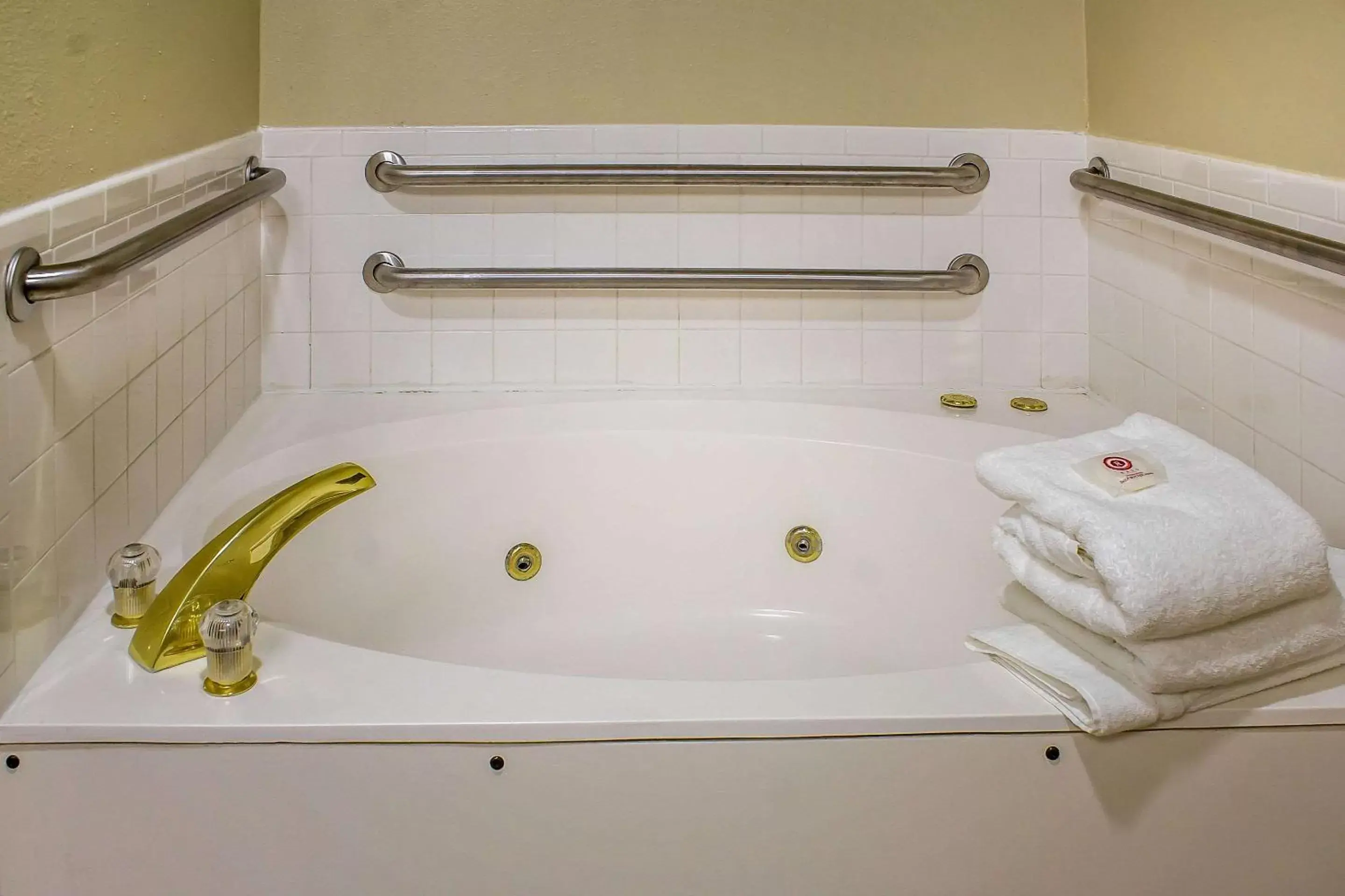 Bathroom in Comfort Inn & Suites Cedar Rapids North - Collins Road Bathroom in Comfort Inn & Suites Cedar Rapids North - Collins Road