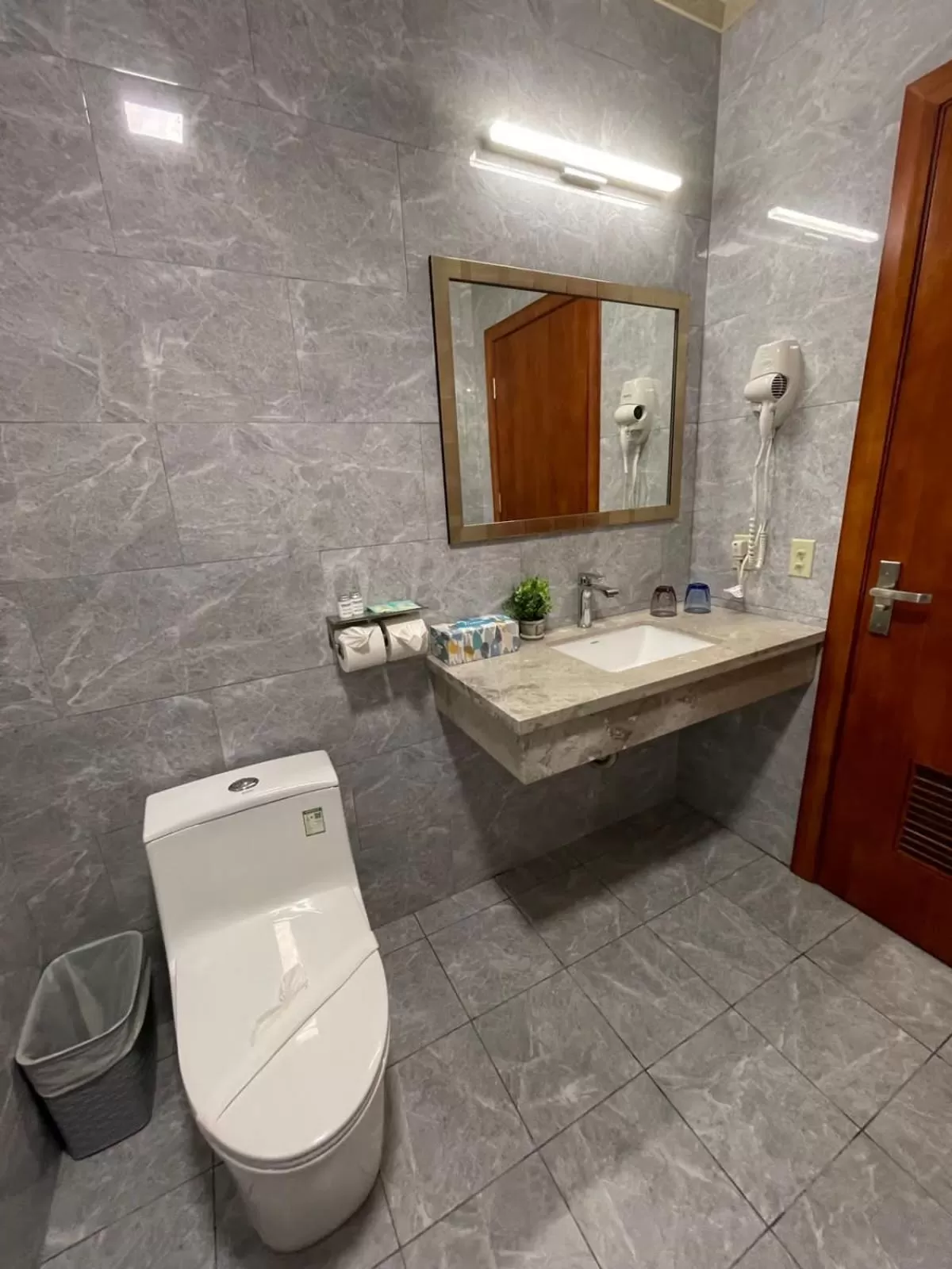 Bathroom in Coral View Hotel & Resort