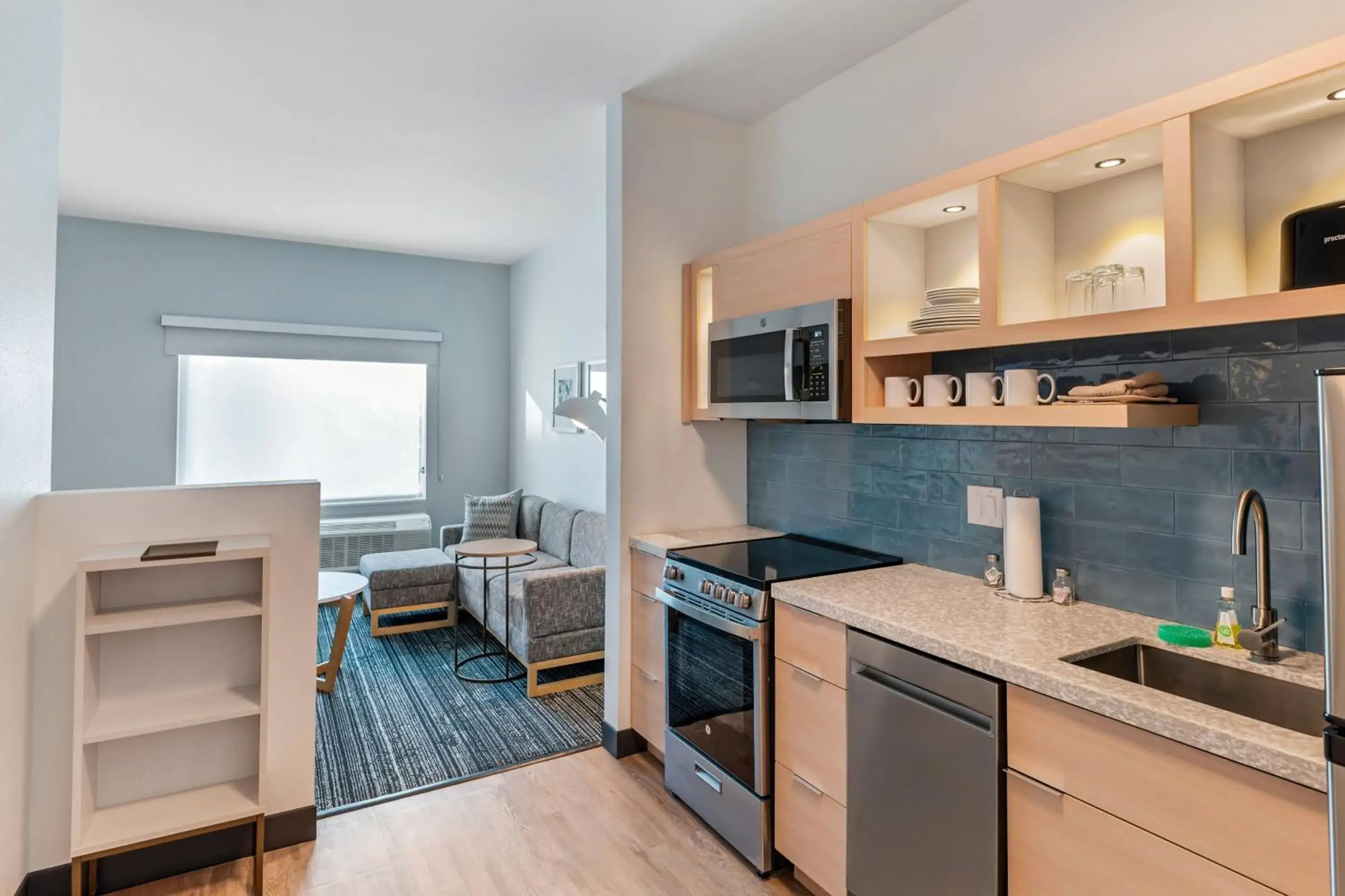 Bedroom, Kitchen/Kitchenette in TownePlace Suites by Marriott Richmond Colonial Heights