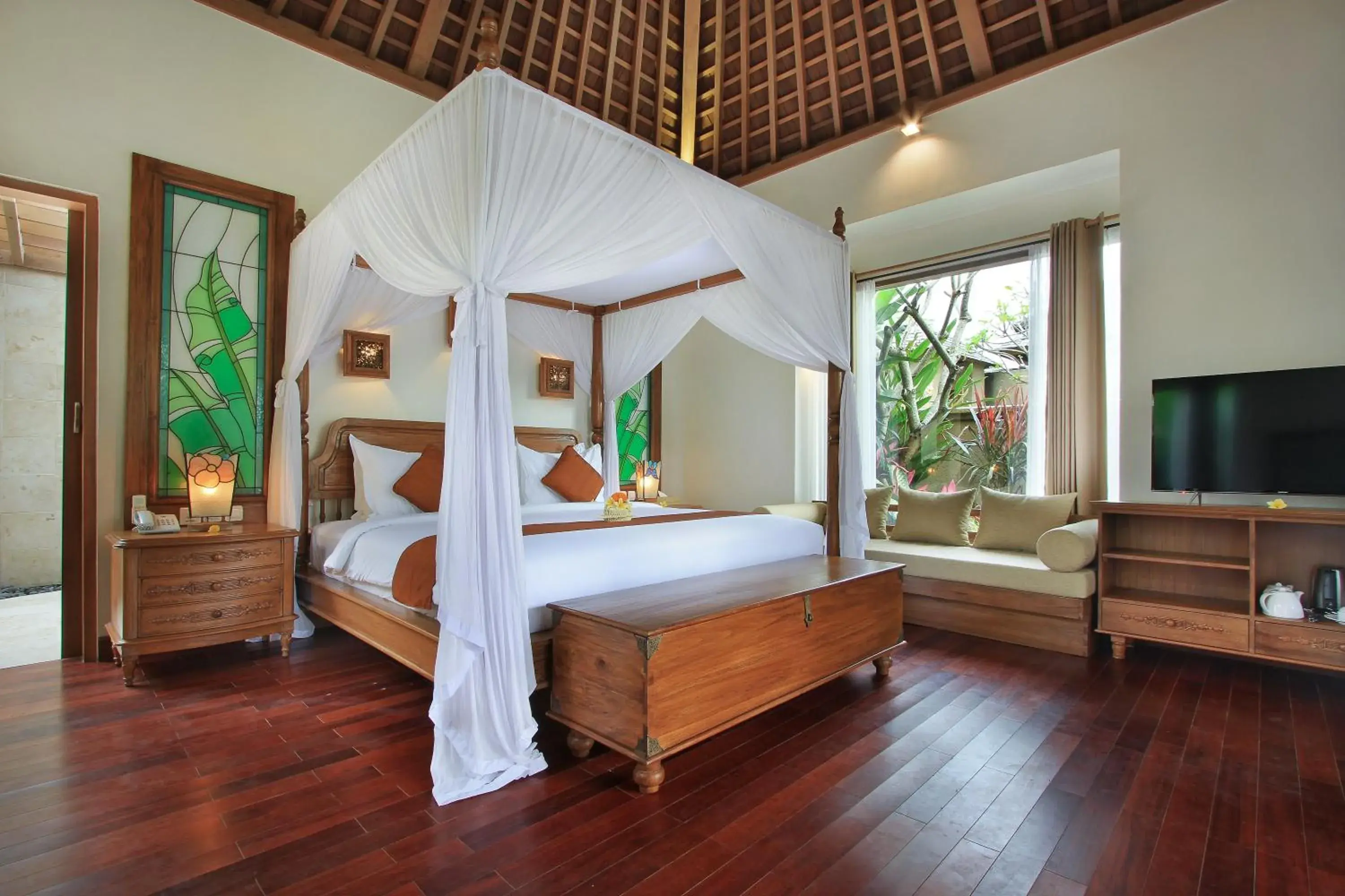 Bed in Graha Sandat Villas