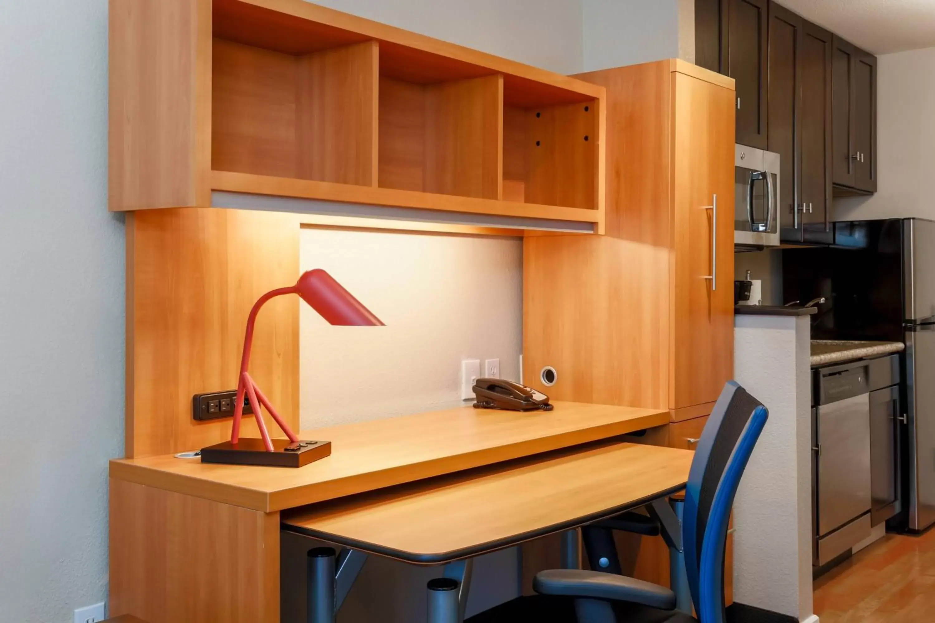 Photo of the whole room, Kitchen/Kitchenette in TownePlace Suites El Centro