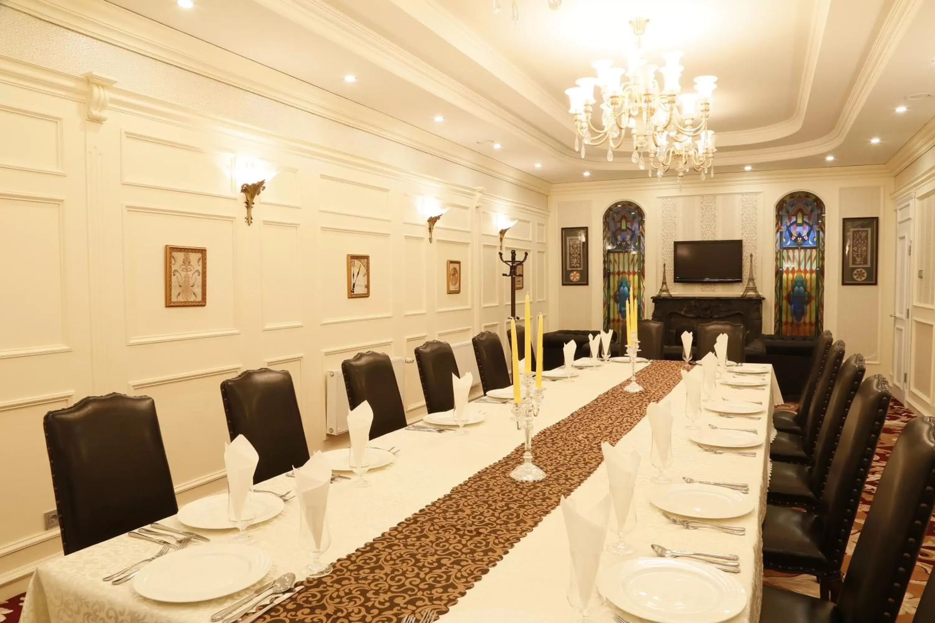 Food and drinks, Restaurant/Places to Eat in Bishrelt Hotel