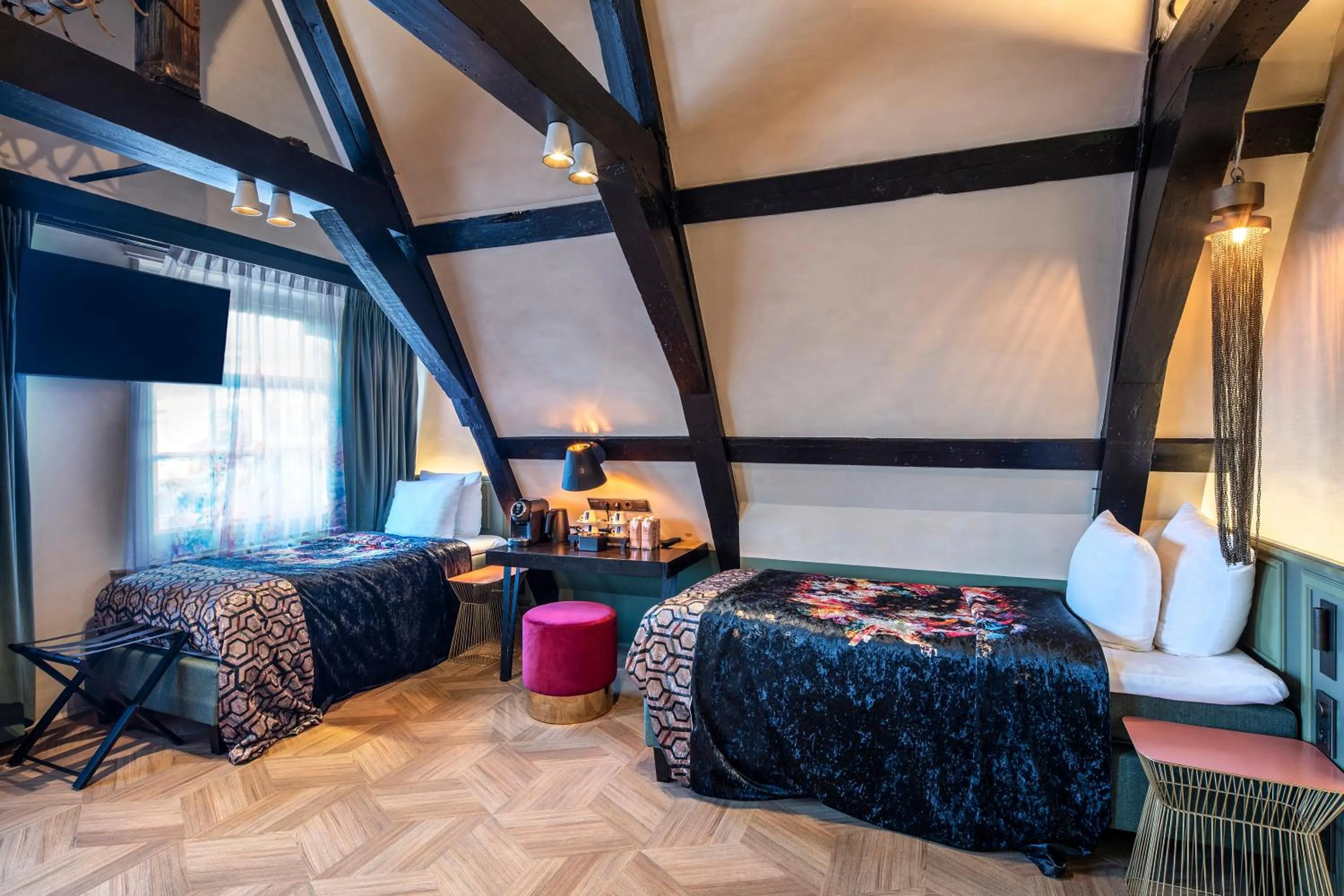 Photo of the whole room, Bed in Rokin Hotel