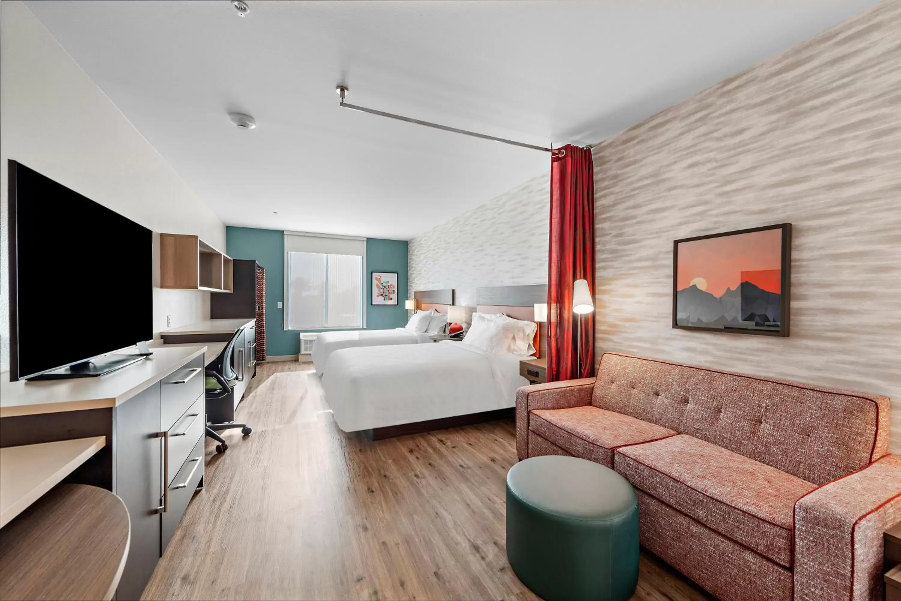 Communal lounge/ TV room in Home2 Suites By Hilton San Bernardino