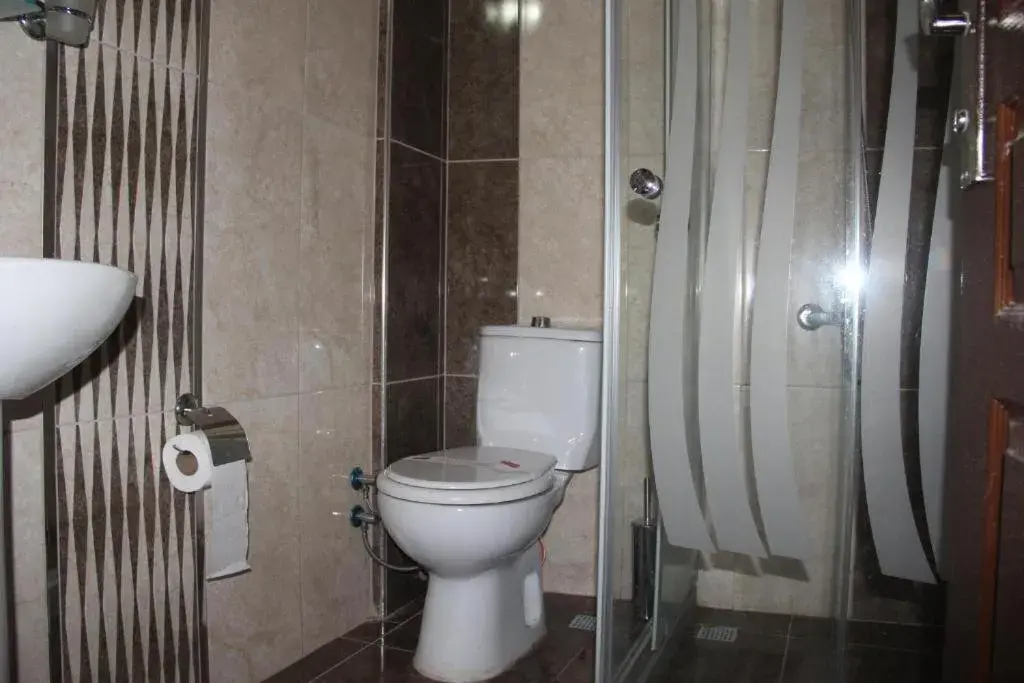 Bathroom in Hotel Megaron