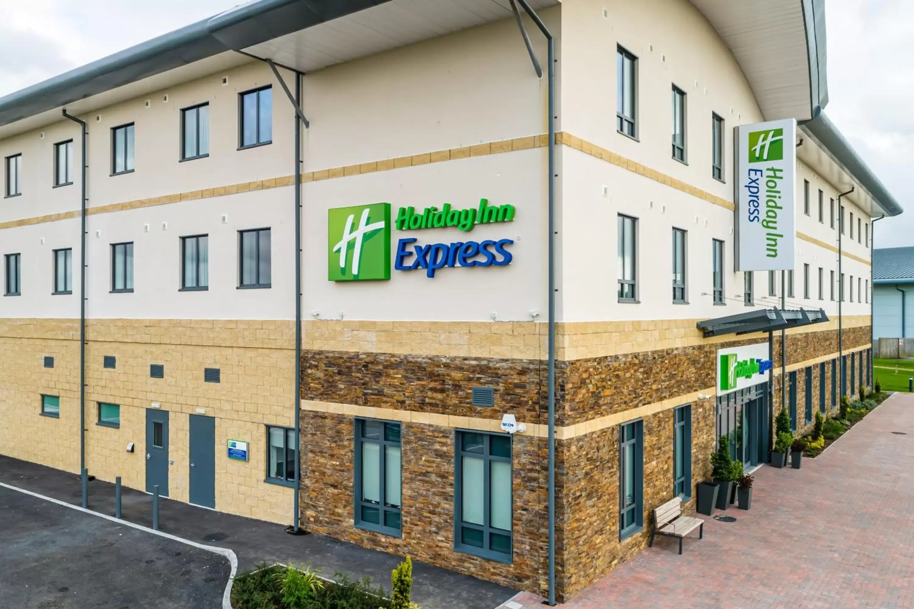 Property Building in Holiday Inn Express - Bodmin - Victoria Junction, an IHG Hotel