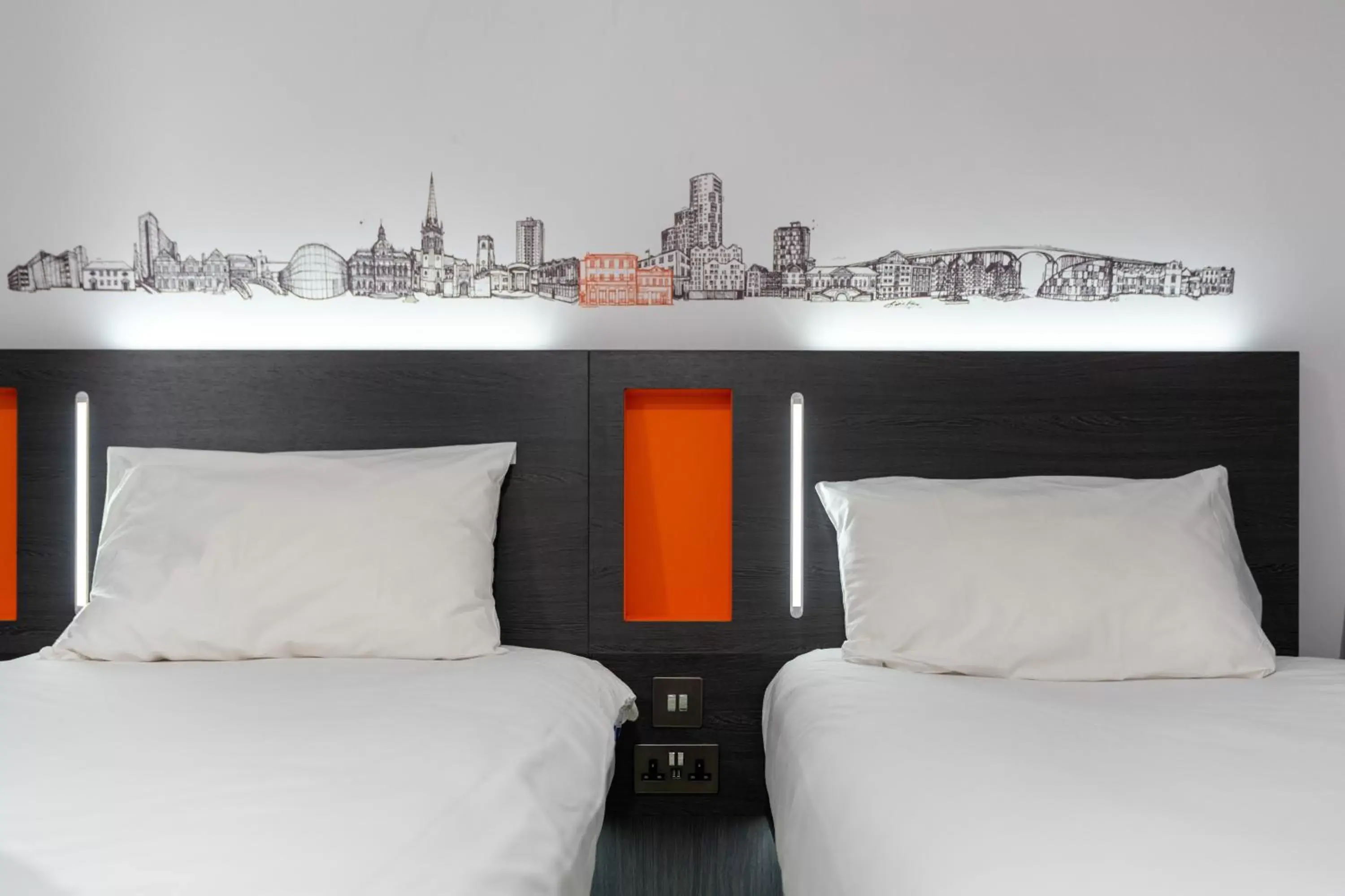 Bedroom, Bed in easyHotel Ipswich