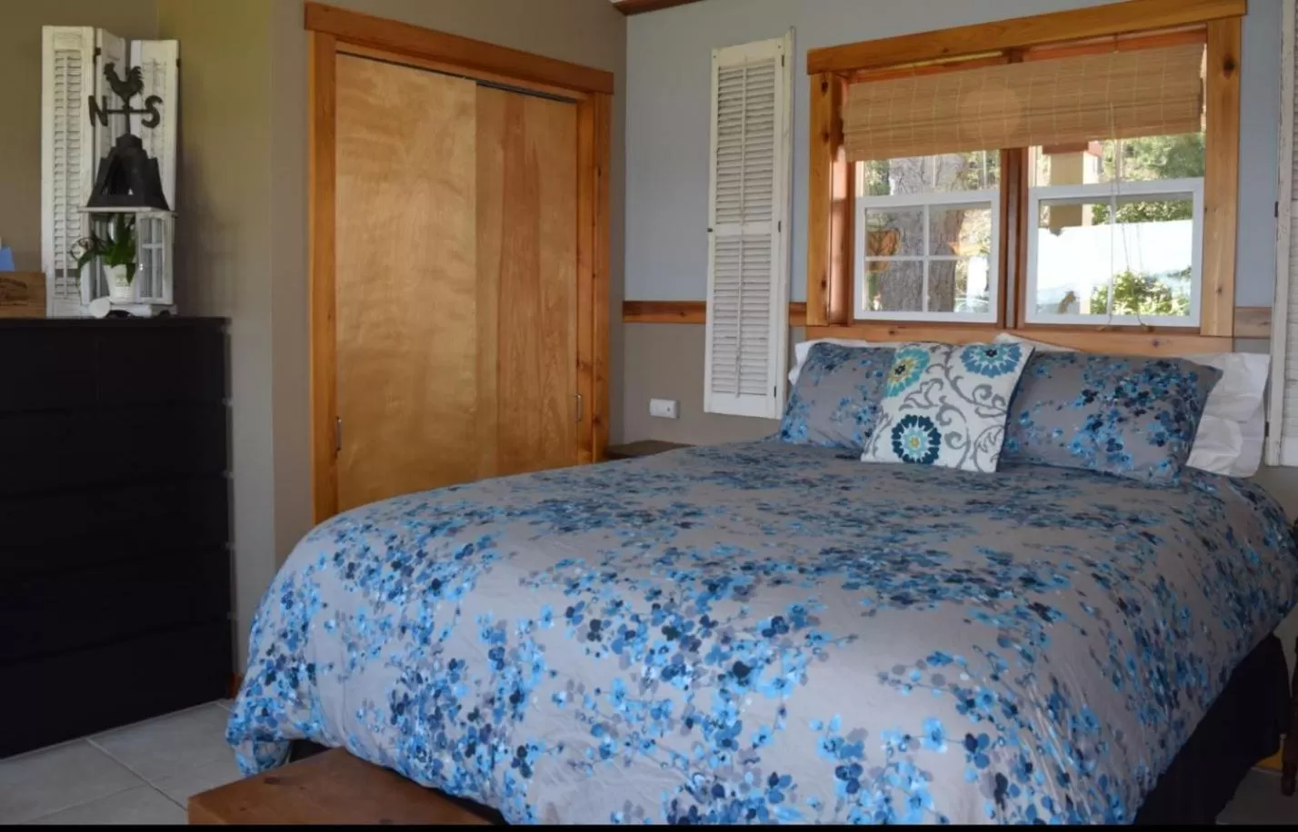 Bed in The Bluff on Whidbey