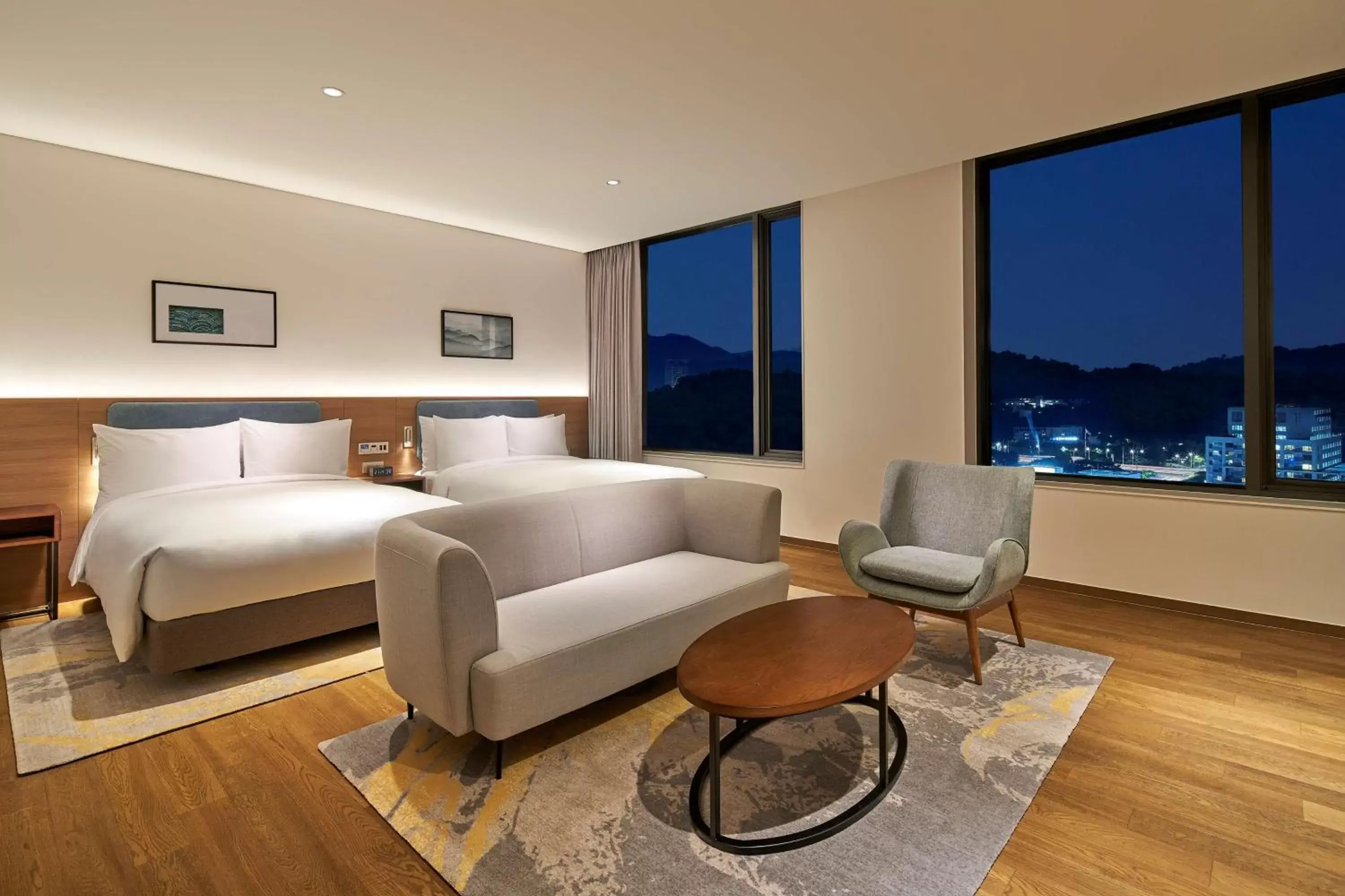 Bedroom, Seating Area in Hilton Garden Inn Seoul Gangnam
