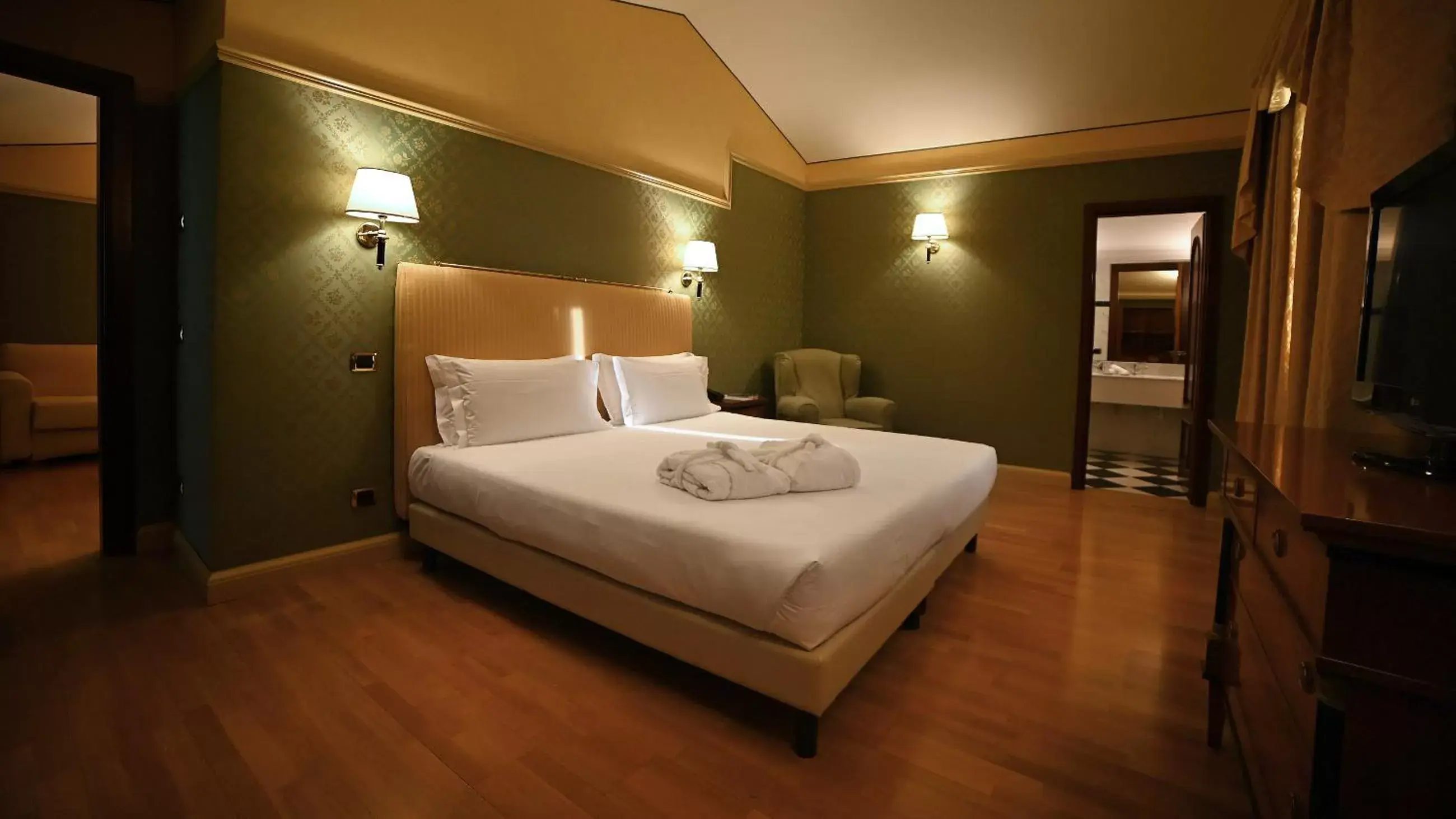 Bed in Best Western Grand Hotel Guinigi