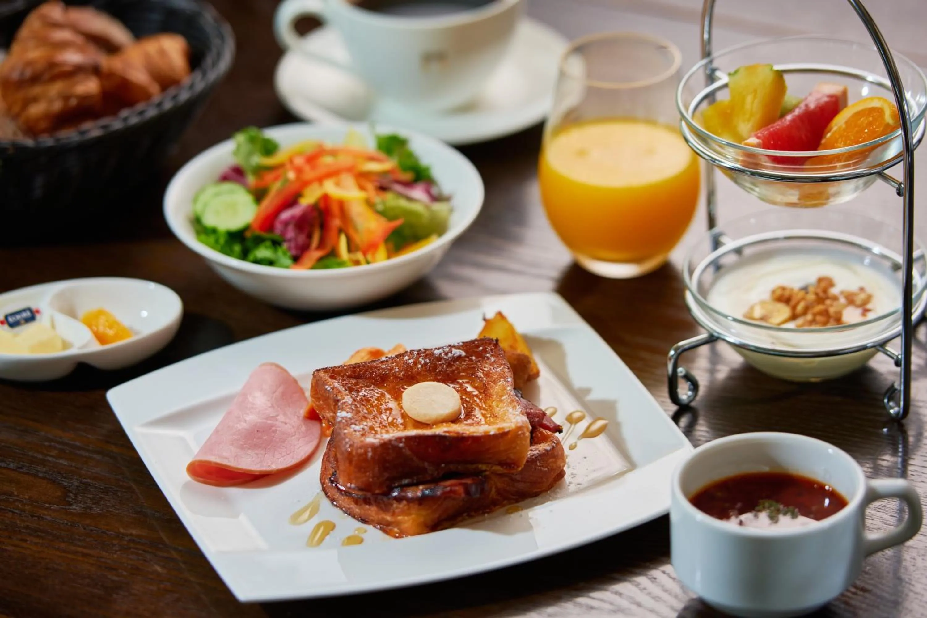 Breakfast in The Gate Hotel Kaminarimon by Hulic