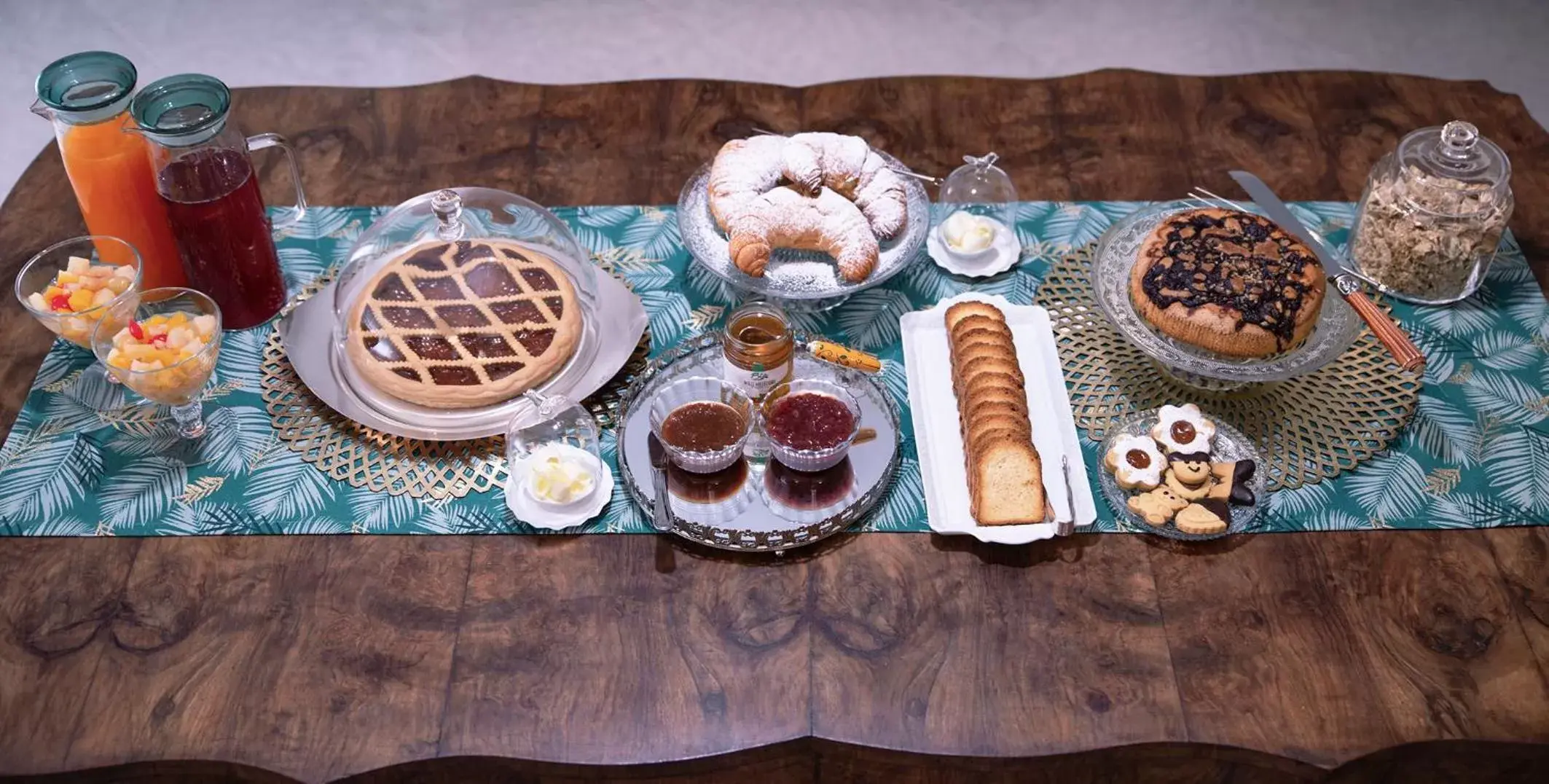 Breakfast in Mirò B&B