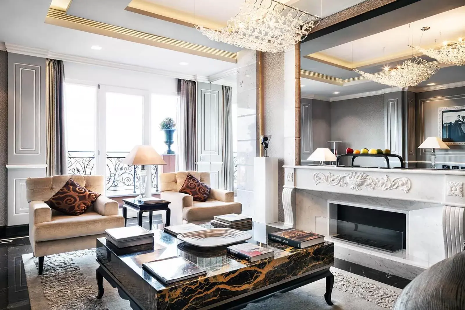 Living room in Baglioni Hotel Regina - The Leading Hotels of the World