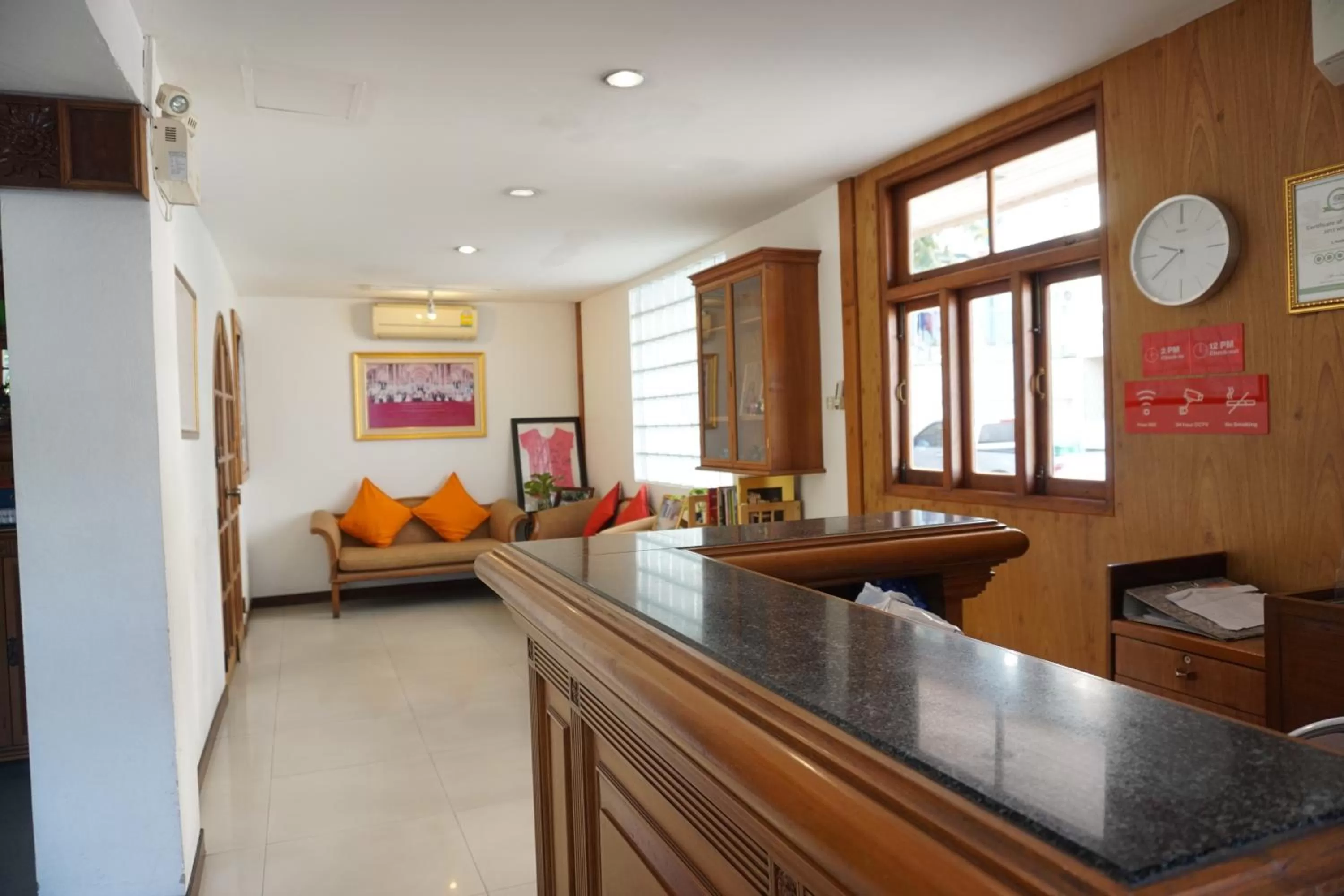 Lobby or reception in JL Bangkok Hotel